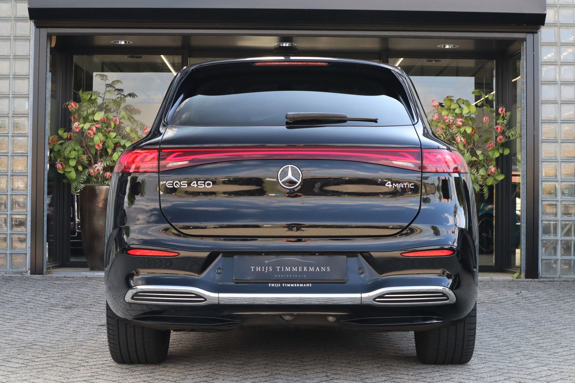 Afbeelding Mercedes-Benz EQS SUV 450 4MATIC | AMG-Line, Massage, Achterasbesturing, Entertainment, Hyperscreen, Zitklima, Stuurverw., Pano, Rij-assistentie Plus pakket, Trekhaak