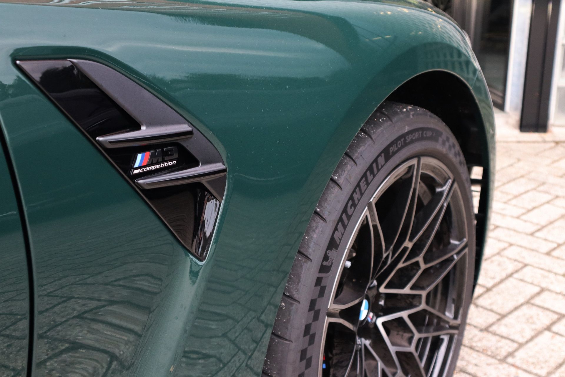 Afbeelding BMW M3 Touring xDrive Competition | Facelift, Goodwood Grün, Carbon int., M Driver's Package, Driving Assistant Professional, Harman/Kardon, Zitklima, Stuurverwarming