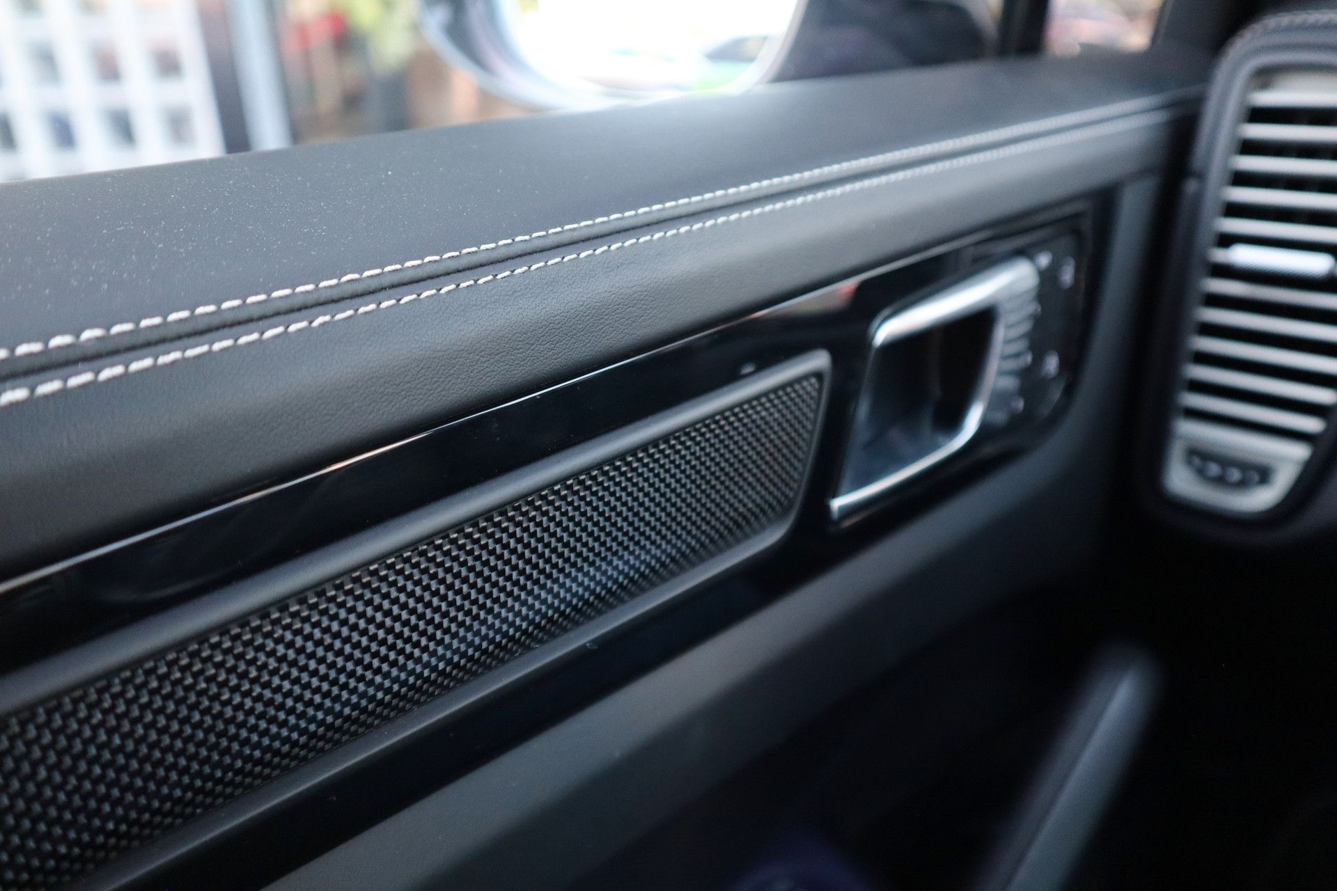 Afbeelding Porsche Cayenne Coupé 4.0 Turbo GT Keramisch, Carbon, Akrapovic, Zitklima, PDCC, 