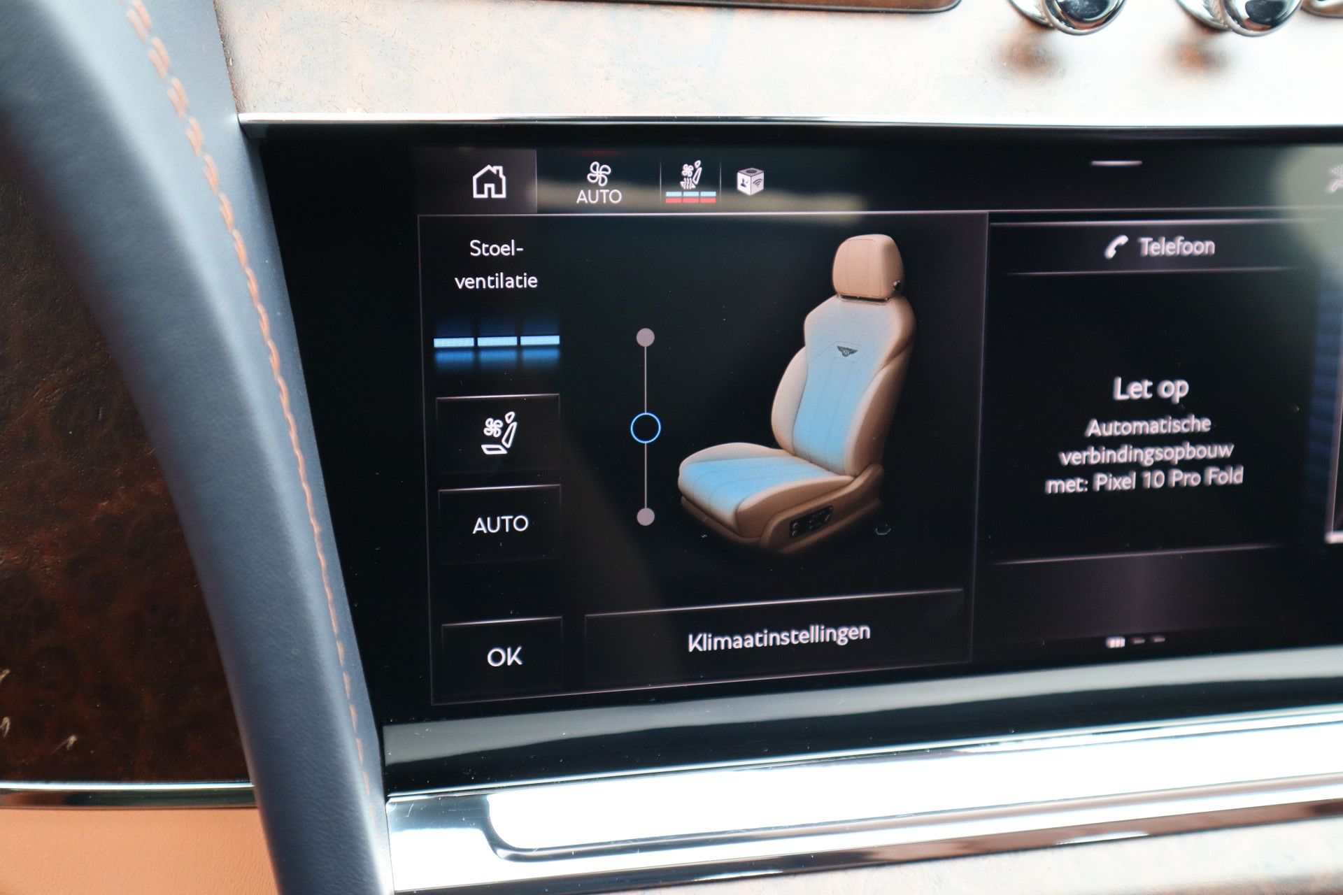 Afbeelding Bentley Bentayga 4.0 V8 Azure | Mulliner, Naim Audio, Massage, Nachtzicht, Pano, Zitklima, Stuurverwarming, Zonweringspakket, Nachtzicht