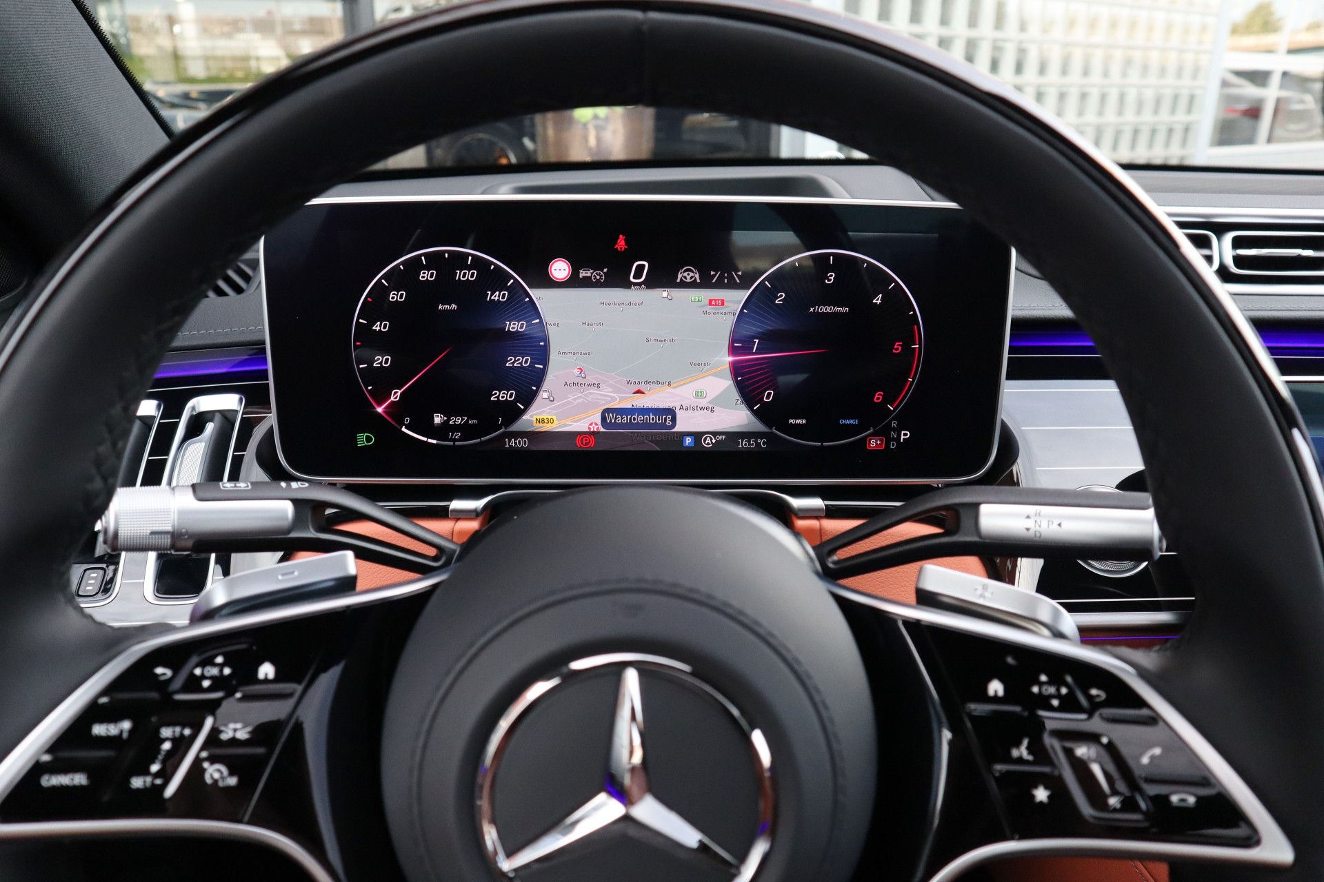 Afbeelding Mercedes-Benz S-Klasse 450 d 4MATIC | AMG-Line, 21 inch, Rij-assistentie Plus pakket, Massagestoelen, Warmtecomfortpakket, Standkachel, Panoramadak, Digital Light