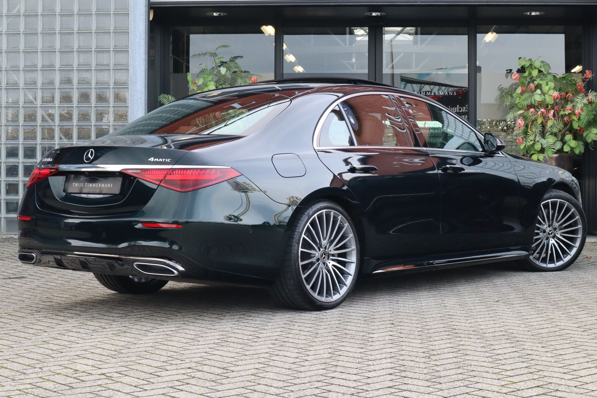 Afbeelding Mercedes-Benz S-Klasse 450 d 4MATIC | AMG-Line, 21 inch, Rij-assistentie Plus pakket, Massagestoelen, Warmtecomfortpakket, Standkachel, Panoramadak, Digital Light