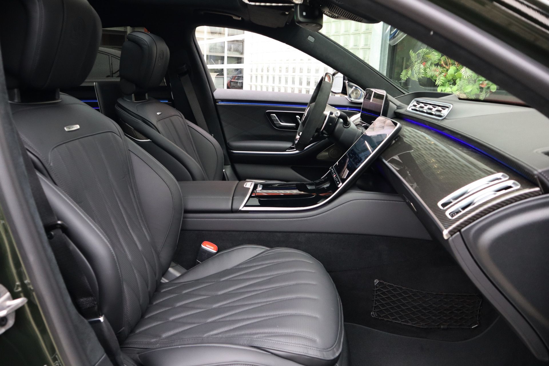 Afbeelding Mercedes-AMG S-Klasse  63 S E Performance | Keramisch, Burmester High End 4D, Carbon in/ex, Entertainment, Massage, Rij-ass. Plus pakket, Leder Exclusief, Driver's Package, Zitklima	