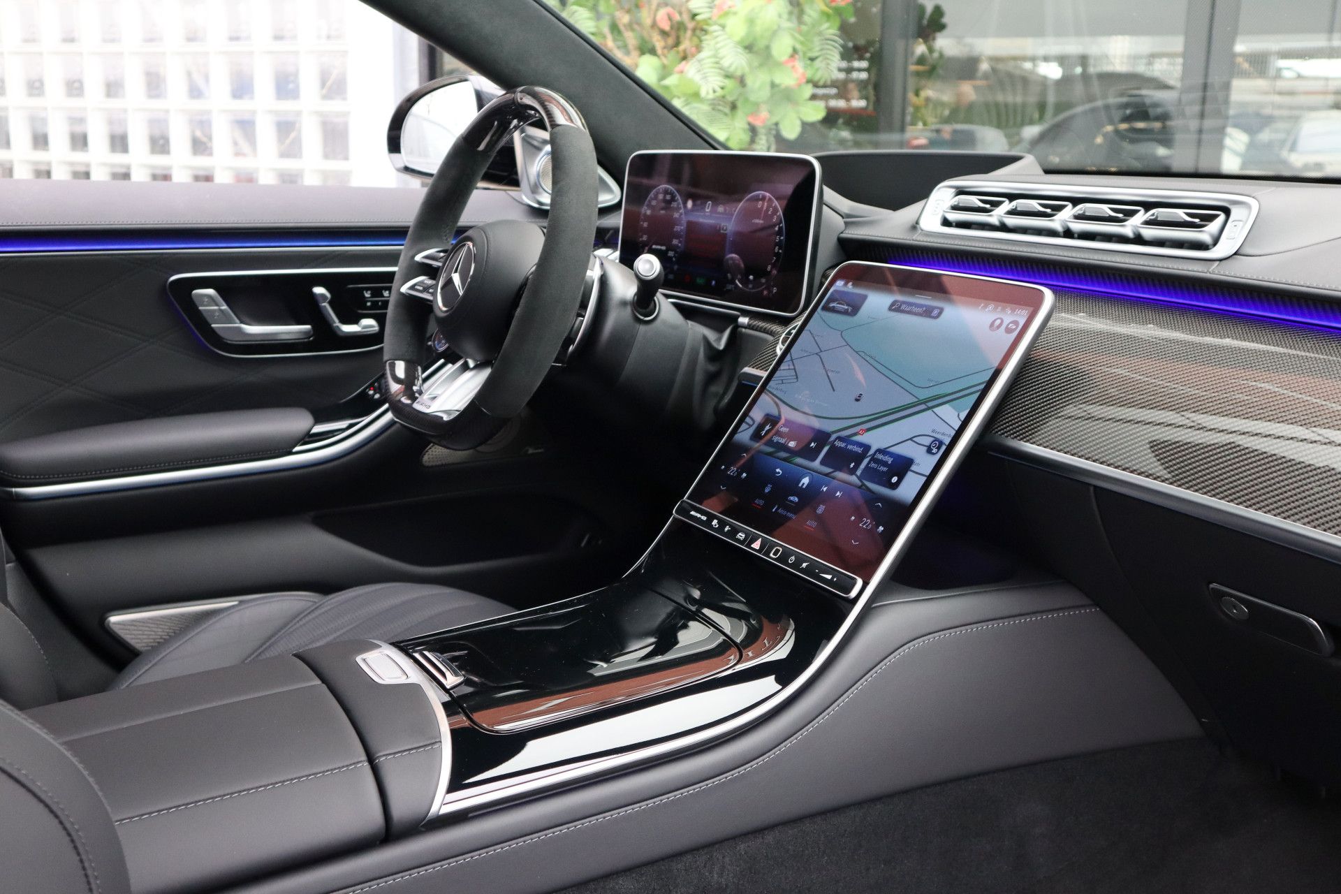 Afbeelding Mercedes-AMG S-Klasse  63 S E Performance | Keramisch, Burmester High End 4D, Carbon in/ex, Entertainment, Massage, Rij-ass. Plus pakket, Leder Exclusief, Driver's Package, Zitklima	