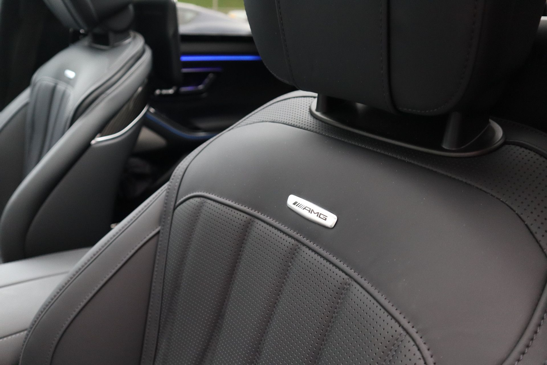 Afbeelding Mercedes-AMG S-Klasse  63 S E Performance | Keramisch, Burmester High End 4D, Carbon in/ex, Entertainment, Massage, Rij-ass. Plus pakket, Leder Exclusief, Driver's Package, Zitklima	