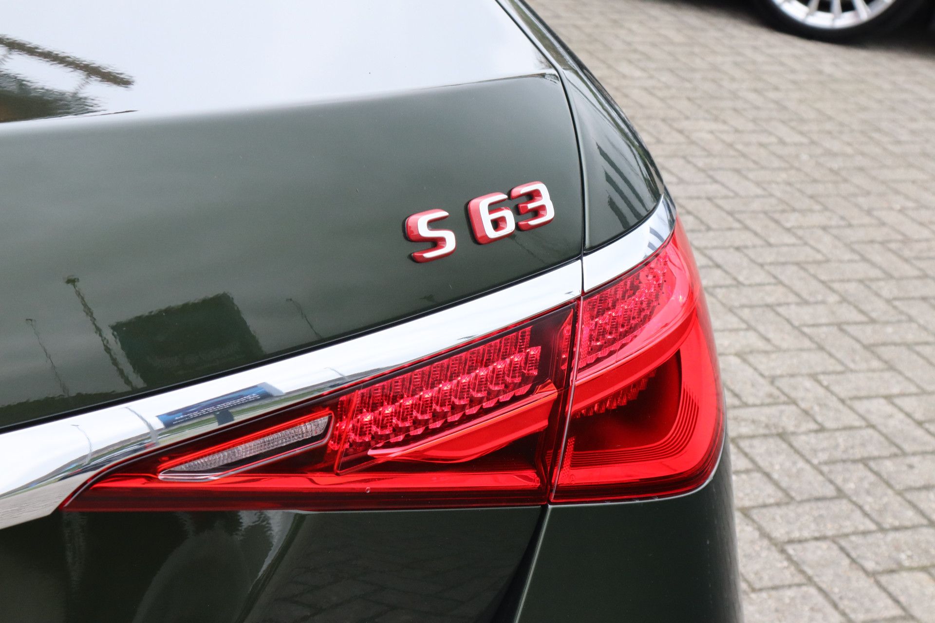 Afbeelding Mercedes-AMG S-Klasse  63 S E Performance | Keramisch, Burmester High End 4D, Carbon in/ex, Entertainment, Massage, Rij-ass. Plus pakket, Leder Exclusief, Driver's Package, Zitklima	