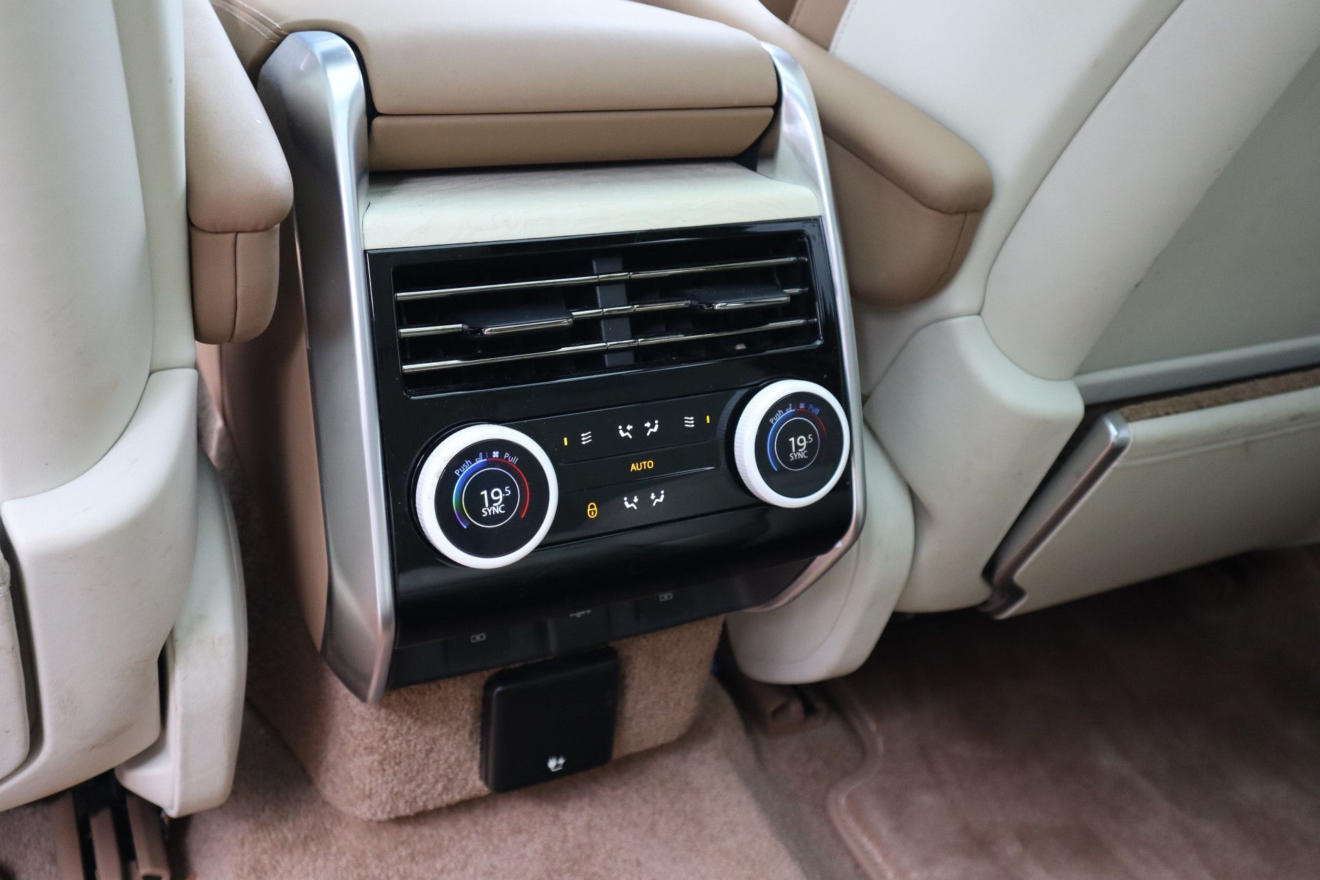 Afbeelding Land Rover Range Rover P550e SV | Meridian Signature Audio, 23