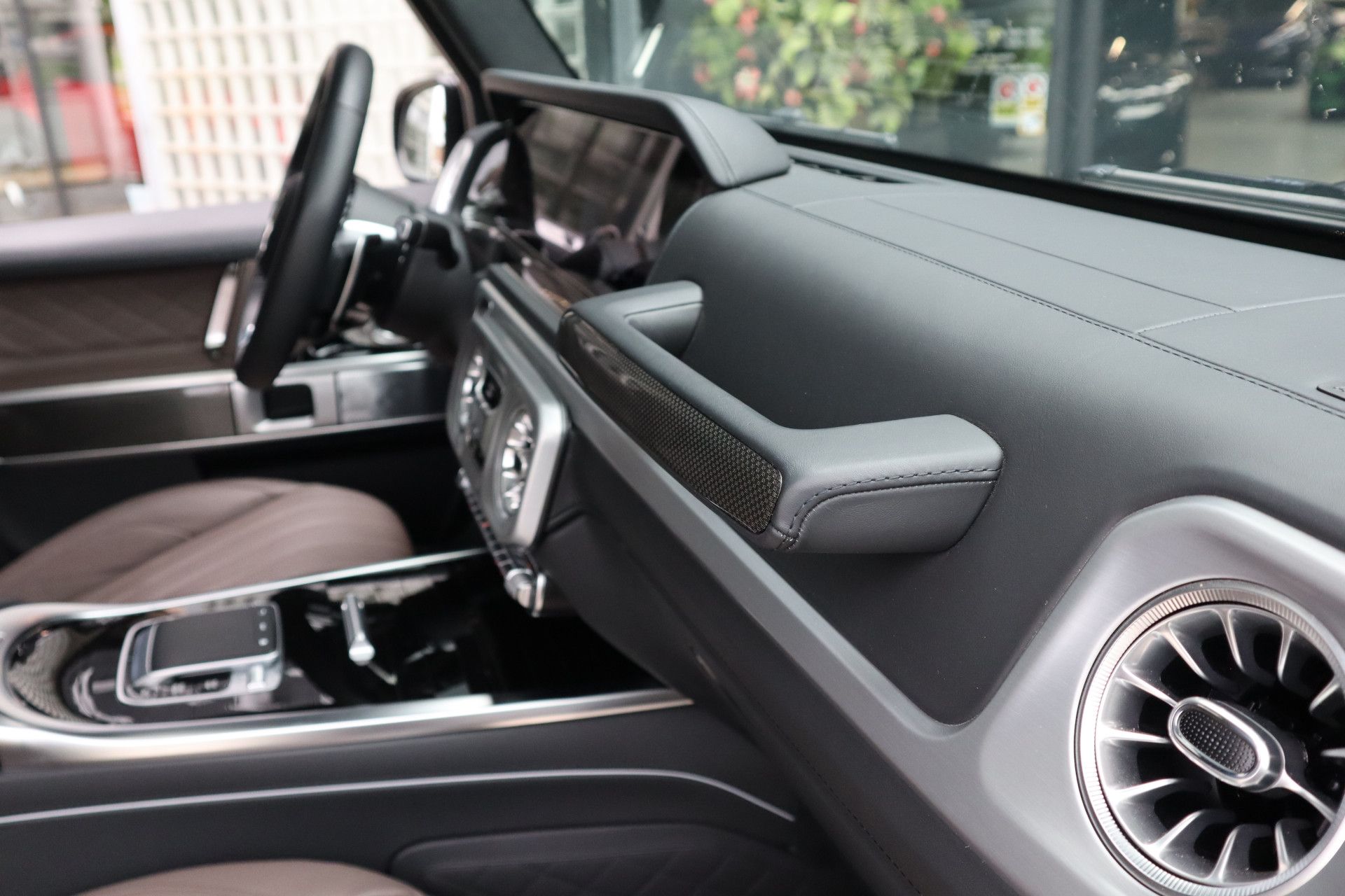 Afbeelding Mercedes-AMG G-Klasse  63 | Performance-pakket, Manufaktur int., Burmester 3D, Massage, Trekhaak, Driver's Package, Zitklima, Rij-assistentie pakket