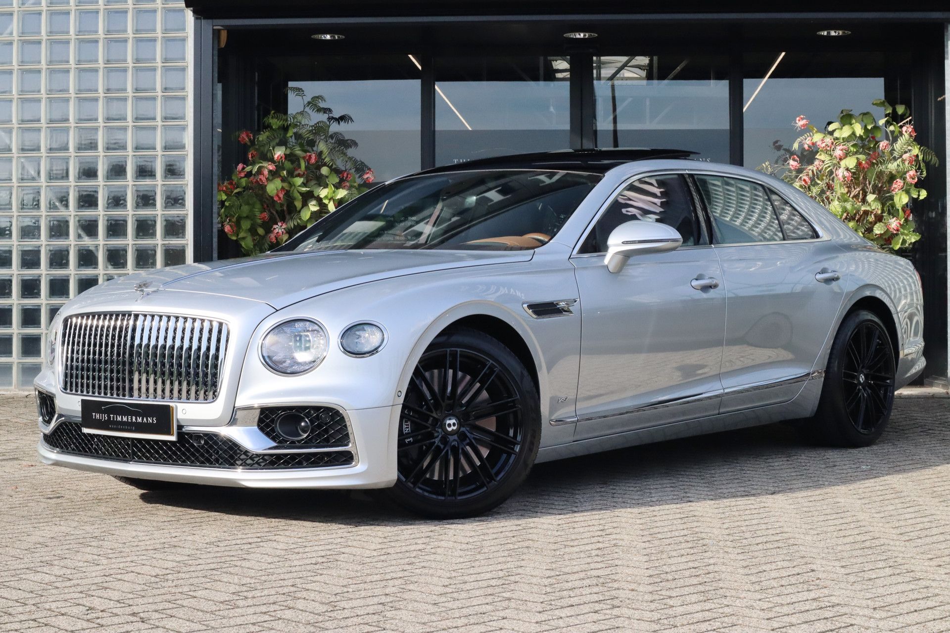 Afbeelding Bentley Flying Spur 4.0 V8 | Achterasbesturing, Massage, Nachtzicht, Pano, Zitklima, Stuurverwarming, Zonweringspakket