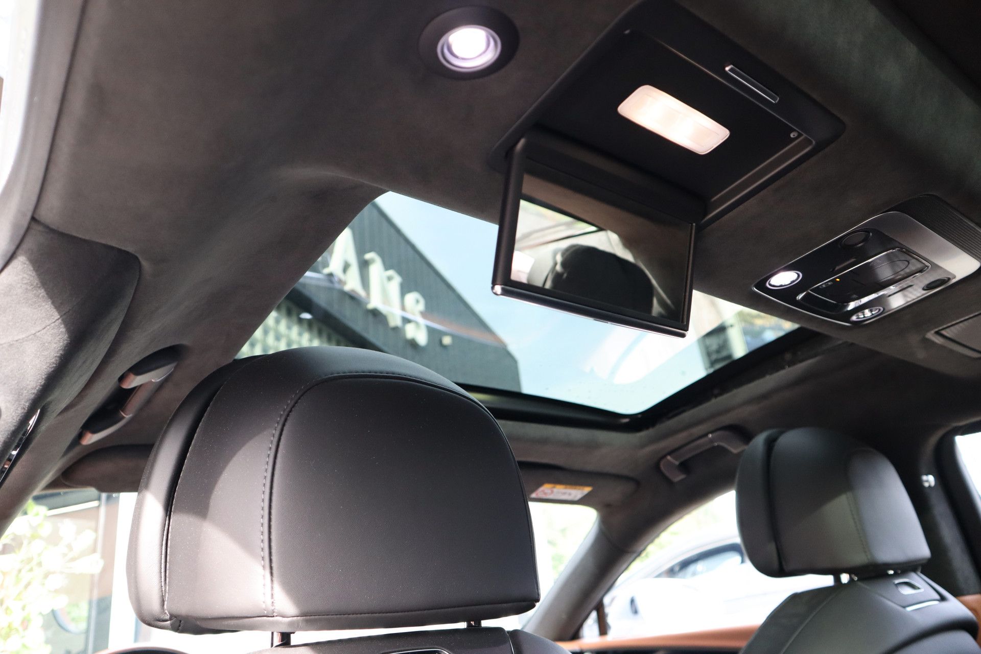 Afbeelding Bentley Flying Spur 4.0 V8 | Achterasbesturing, Massage, Nachtzicht, Pano, Zitklima, Stuurverwarming, Zonweringspakket