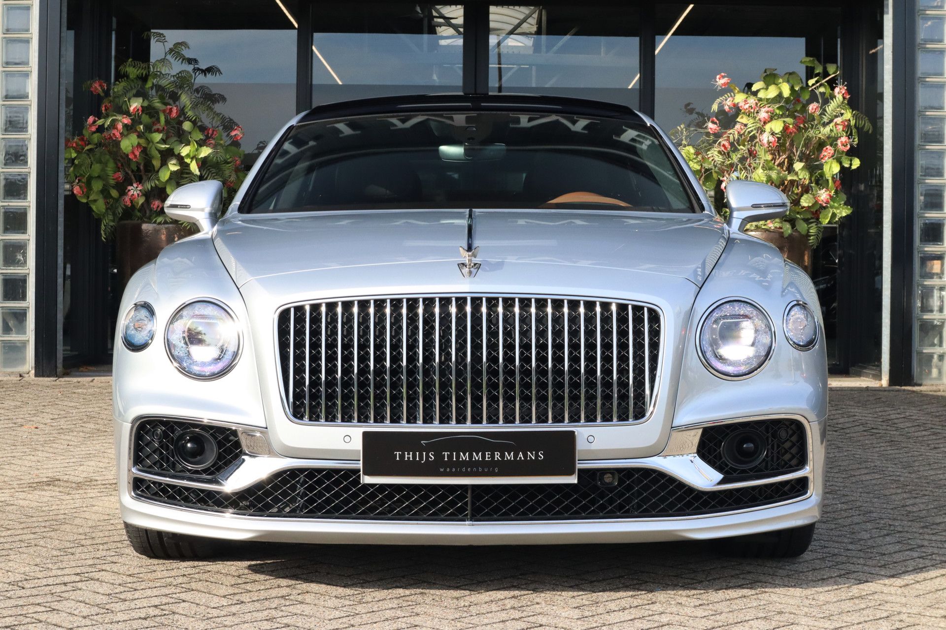 Afbeelding Bentley Flying Spur 4.0 V8 | Achterasbesturing, Massage, Nachtzicht, Pano, Zitklima, Stuurverwarming, Zonweringspakket