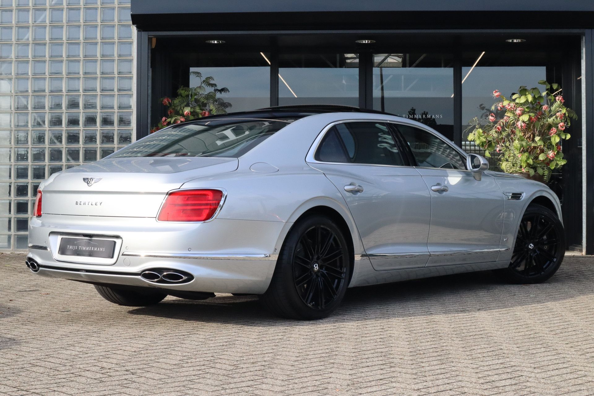 Afbeelding Bentley Flying Spur 4.0 V8 | Achterasbesturing, Massage, Nachtzicht, Pano, Zitklima, Stuurverwarming, Zonweringspakket