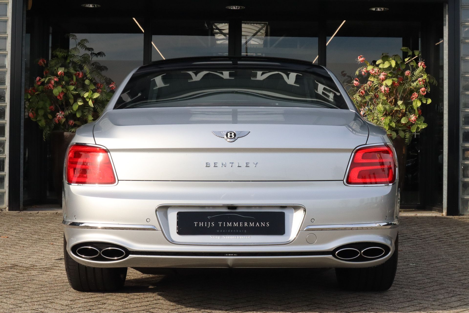 Afbeelding Bentley Flying Spur 4.0 V8 | Achterasbesturing, Massage, Nachtzicht, Pano, Zitklima, Stuurverwarming, Zonweringspakket