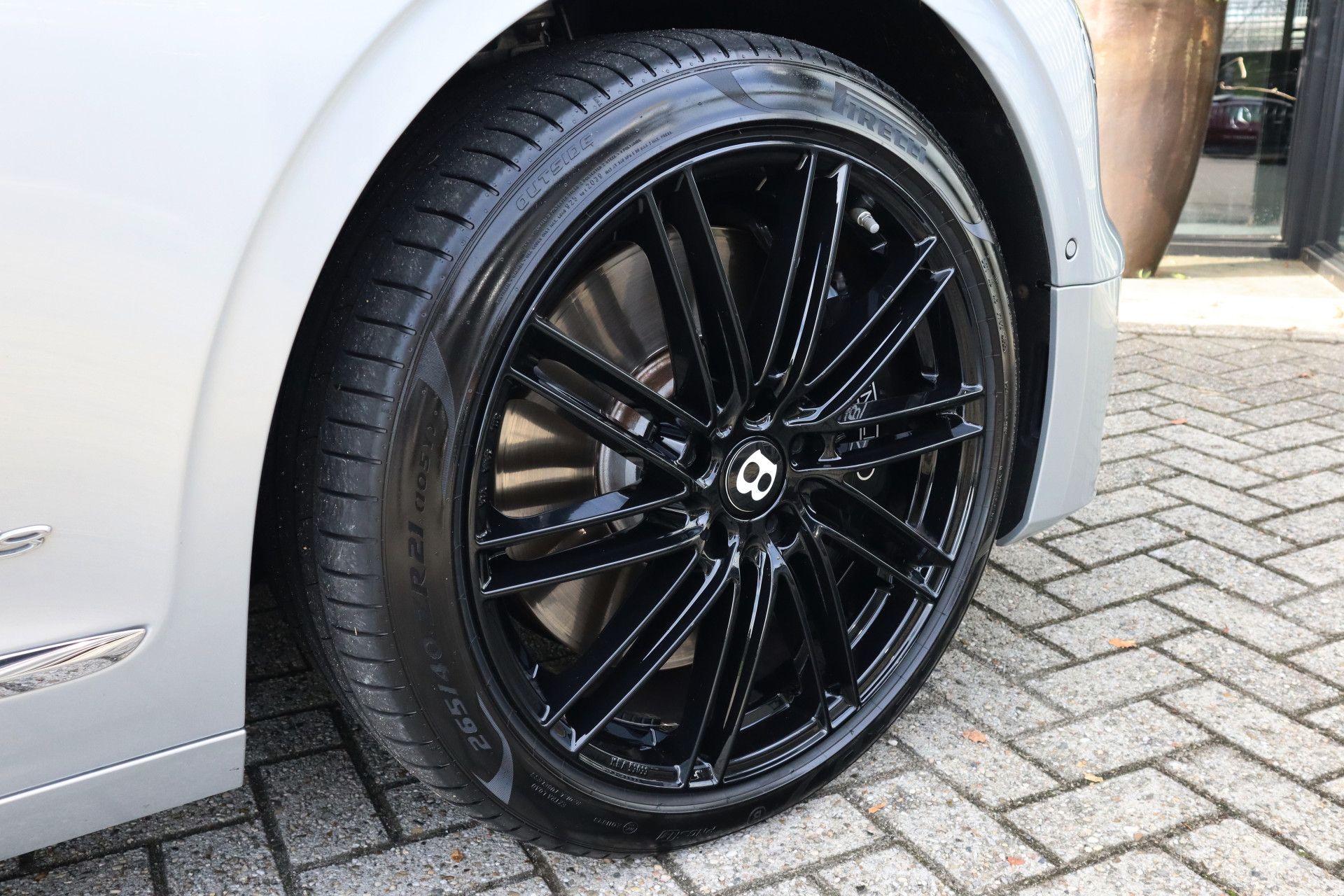 Afbeelding Bentley Flying Spur 4.0 V8 | Achterasbesturing, Massage, Nachtzicht, Pano, Zitklima, Stuurverwarming, Zonweringspakket