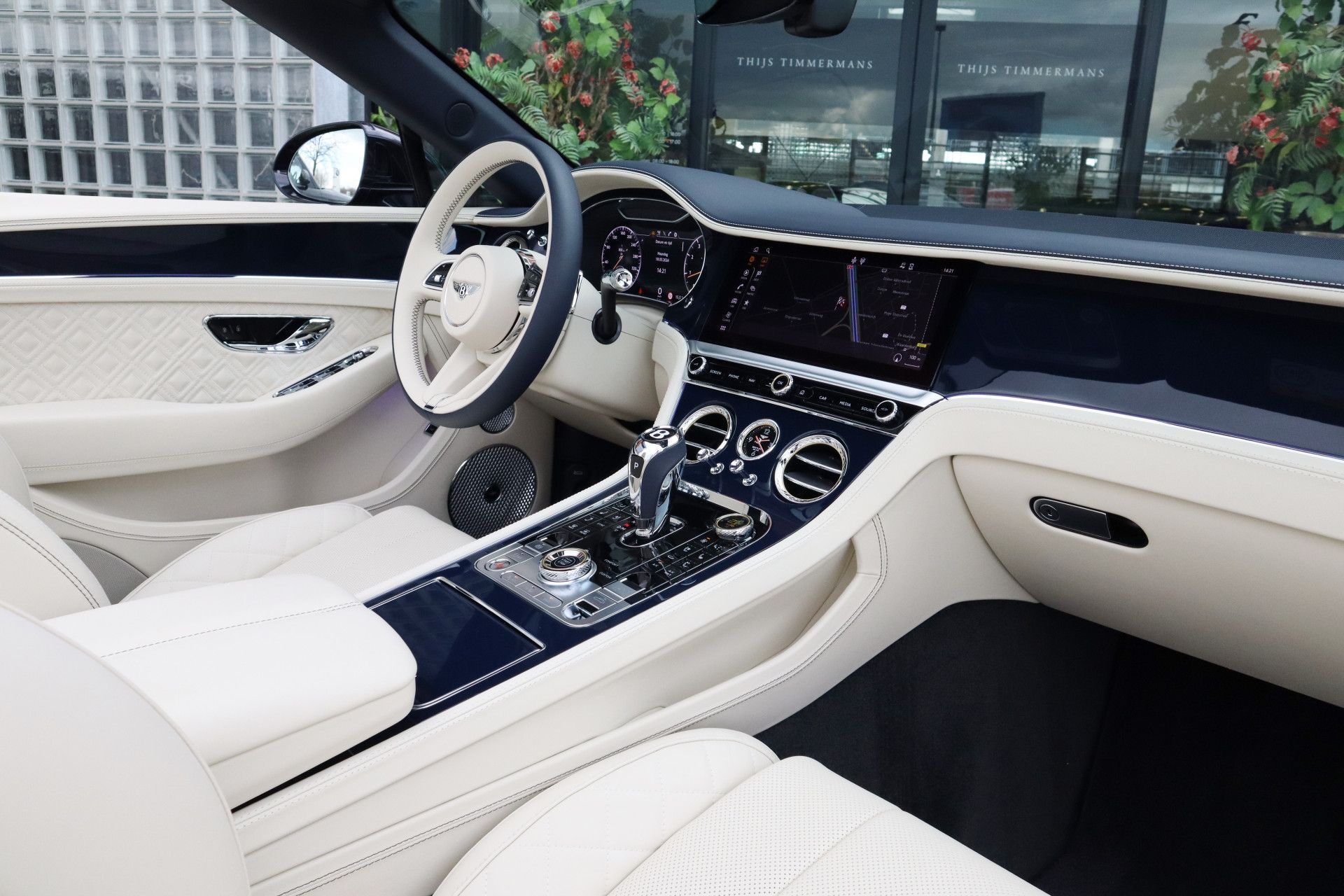 Afbeelding Bentley Continental GTC 4.0 V8 Azure | Mulliner, Naim Audio, Massage, Nachtzicht, Nekverwarming, Zitklima, Stuurverwarming