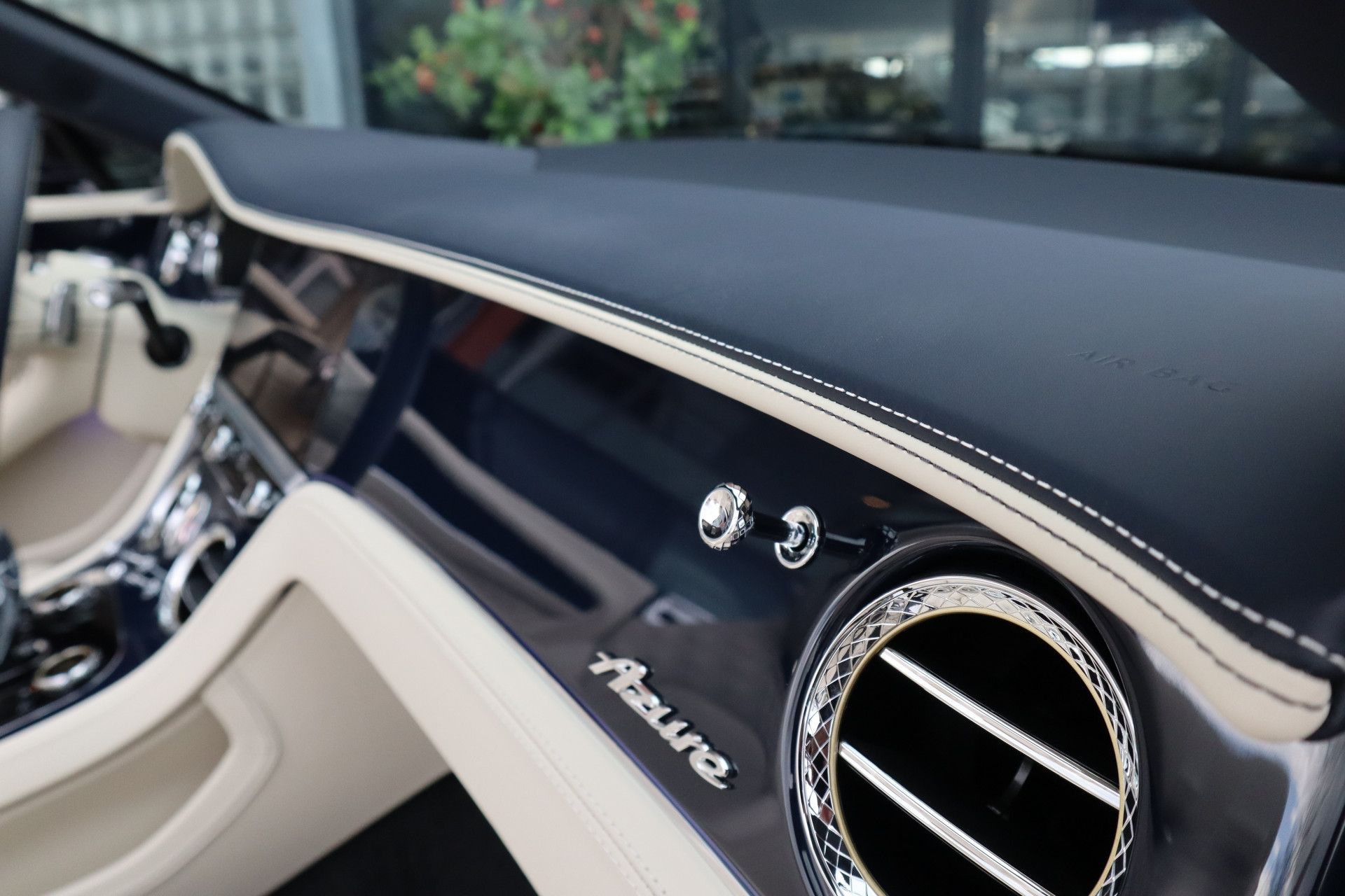 Afbeelding Bentley Continental GTC 4.0 V8 Azure | Mulliner, Naim Audio, Massage, Nachtzicht, Nekverwarming, Zitklima, Stuurverwarming