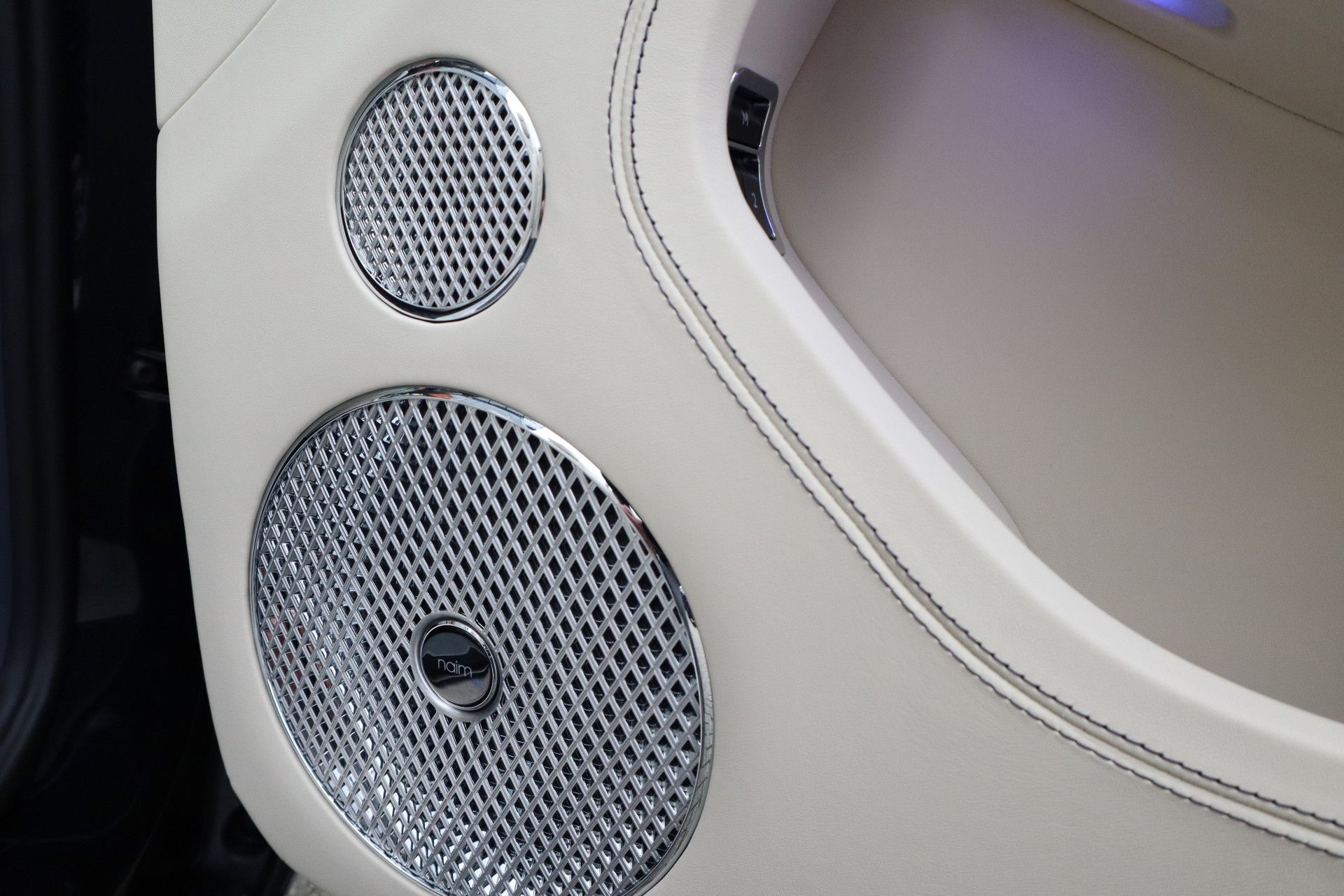 Afbeelding Bentley Continental GTC 4.0 V8 Azure | Mulliner, Naim Audio, Massage, Nachtzicht, Nekverwarming, Zitklima, Stuurverwarming