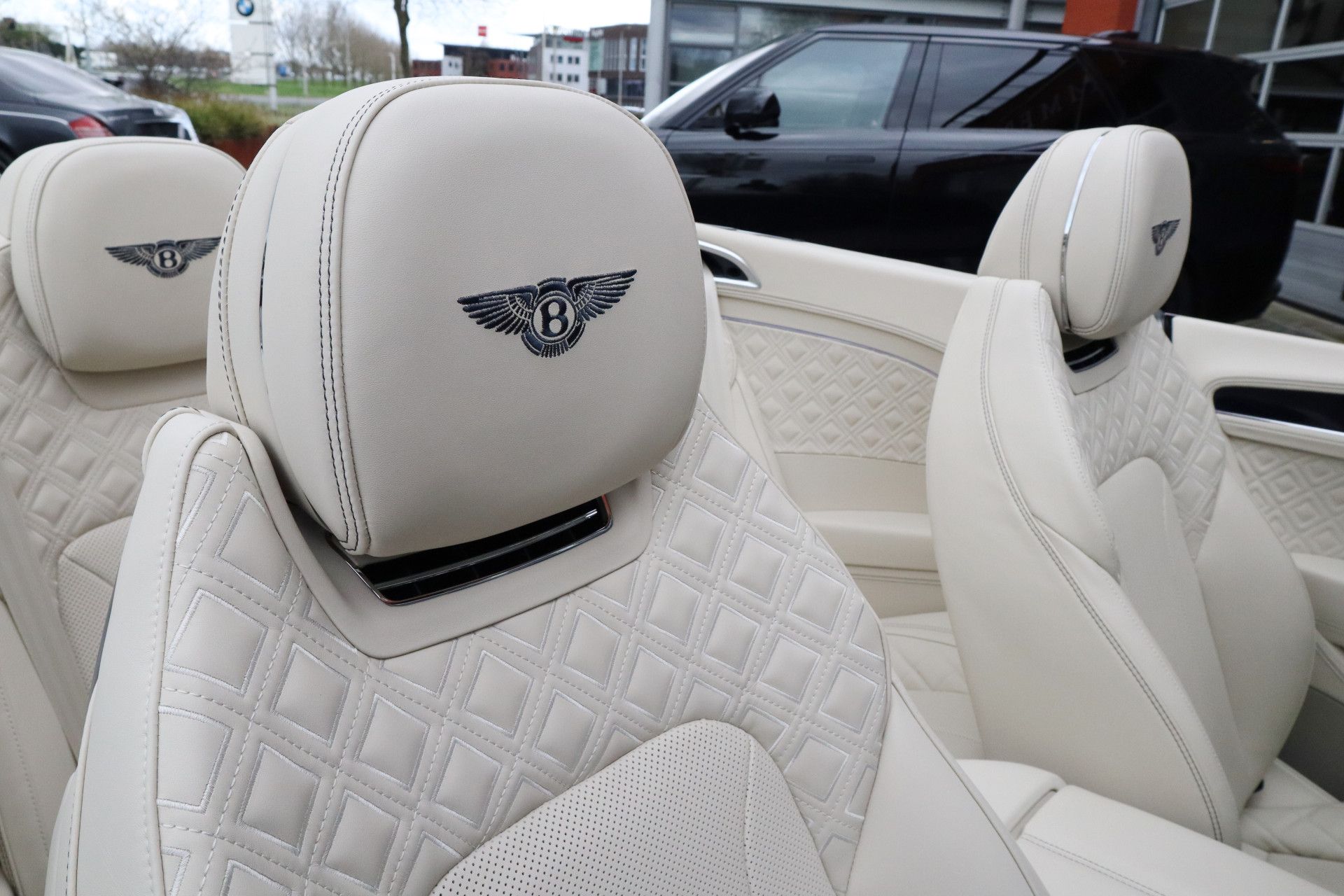 Afbeelding Bentley Continental GTC 4.0 V8 Azure | Mulliner, Naim Audio, Massage, Nachtzicht, Nekverwarming, Zitklima, Stuurverwarming