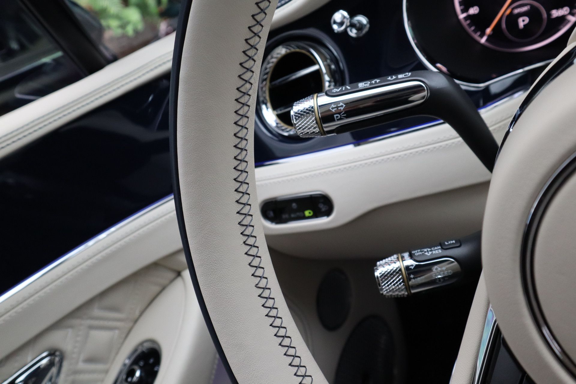 Afbeelding Bentley Continental GTC 4.0 V8 Azure | Mulliner, Naim Audio, Massage, Nachtzicht, Nekverwarming, Zitklima, Stuurverwarming