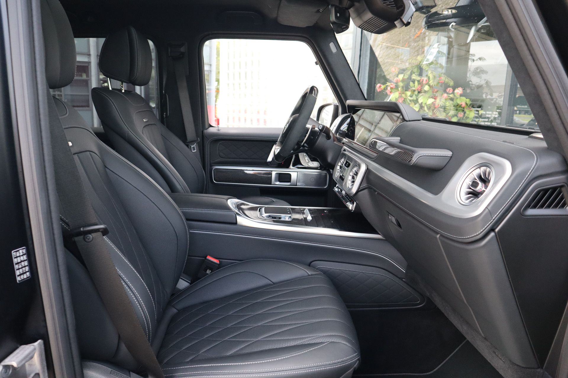 Afbeelding Mercedes-AMG G-Klasse  63 | Performance-pakket, Carbon int., Burmester 3D, Massage, Trekhaak, Keyless-go, Zitklima, Stuurverwarming