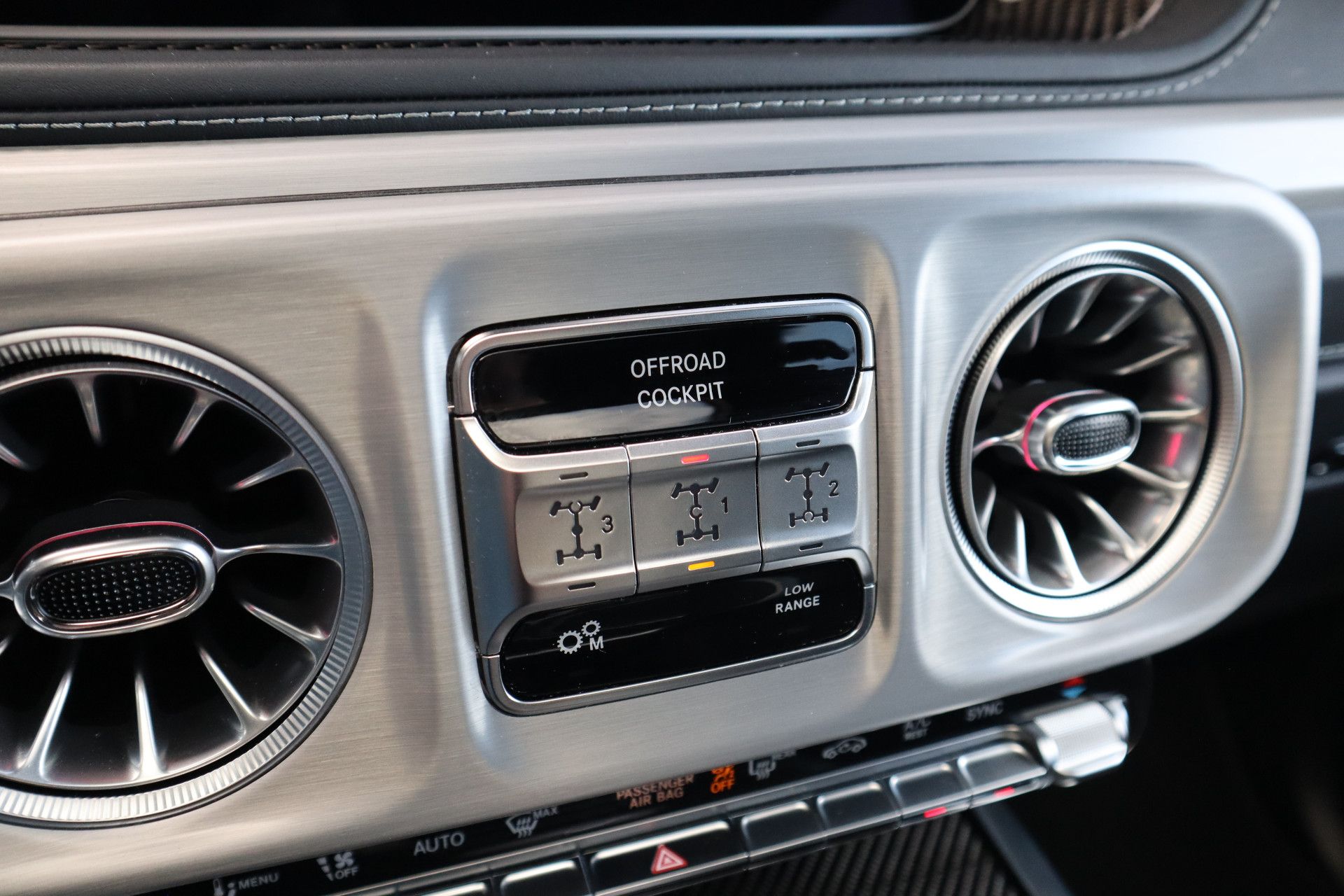 Afbeelding Mercedes-AMG G-Klasse  63 | Performance-pakket, Carbon int., Burmester 3D, Massage, Trekhaak, Keyless-go, Zitklima, Stuurverwarming