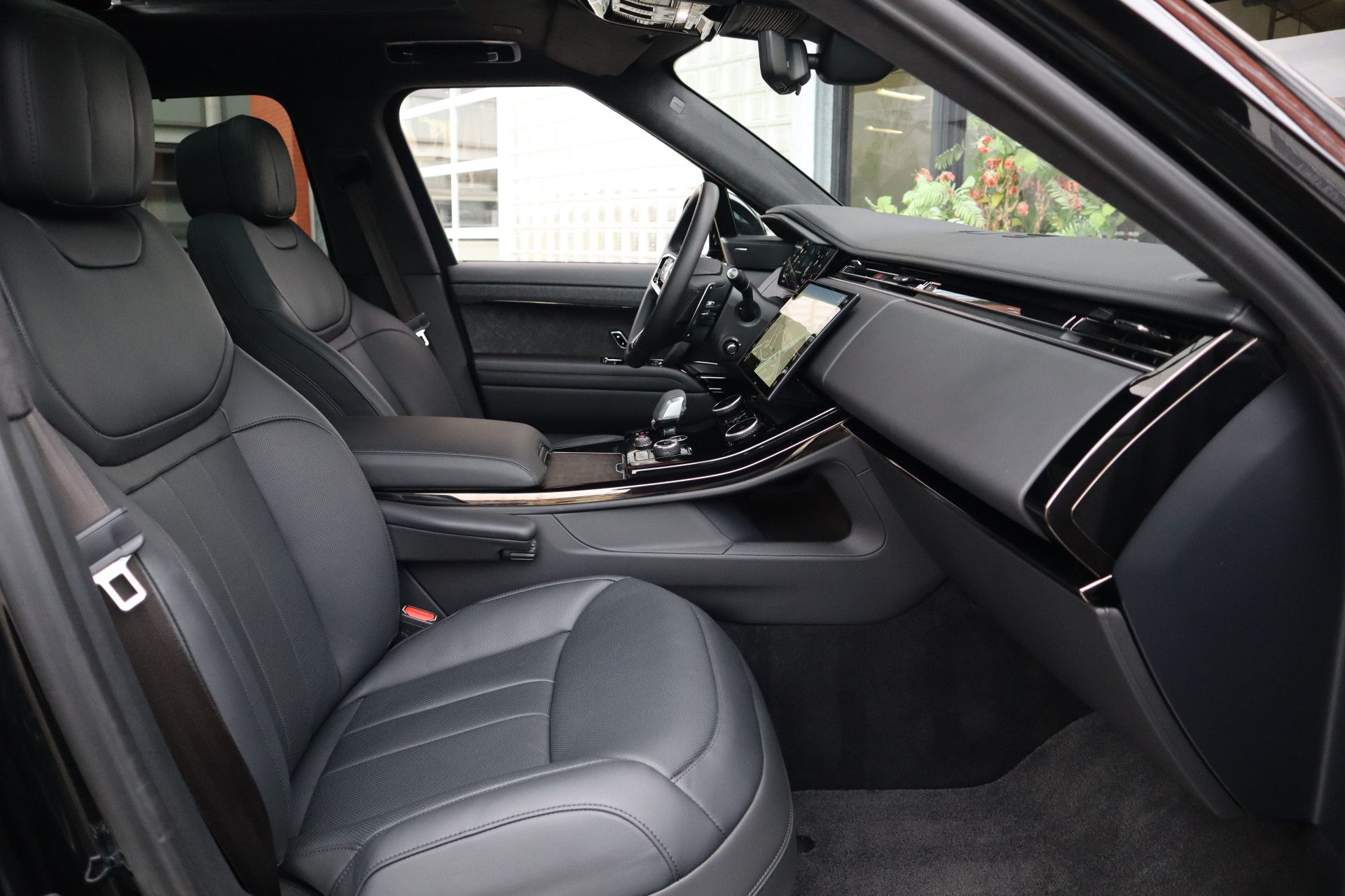 Afbeelding Land Rover Range Rover Sport 4.4 P530 First Edition | Meridian Audio, Massage, Pano, ACC, Trekhaak, Zitklima, Stuurverwarming, Zonweringspakket