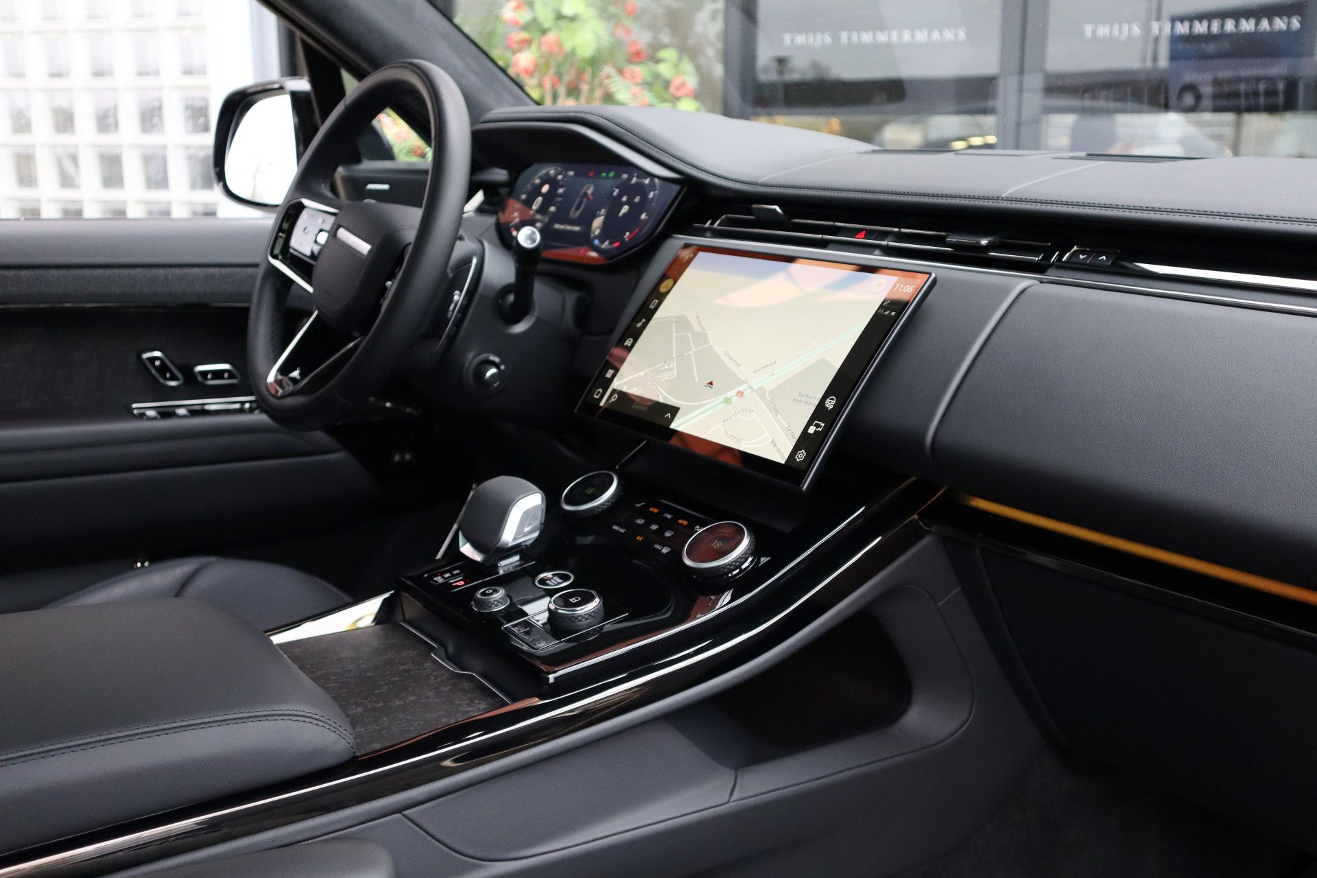 Afbeelding Land Rover Range Rover Sport 4.4 P530 First Edition | Meridian Audio, Massage, Pano, ACC, Trekhaak, Zitklima, Stuurverwarming, Zonweringspakket