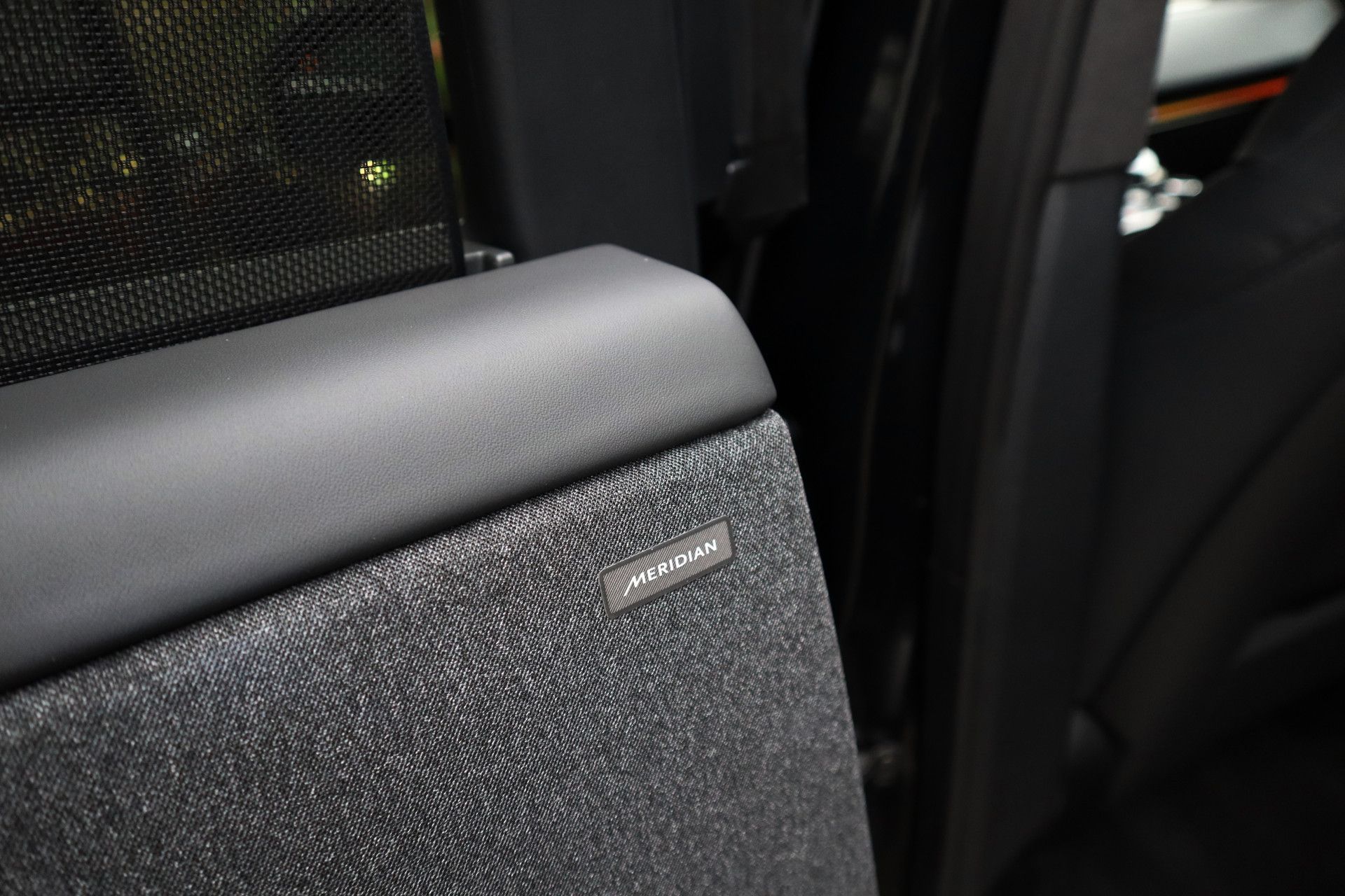 Afbeelding Land Rover Range Rover Sport 4.4 P530 First Edition | Meridian Audio, Massage, Pano, ACC, Trekhaak, Zitklima, Stuurverwarming, Zonweringspakket