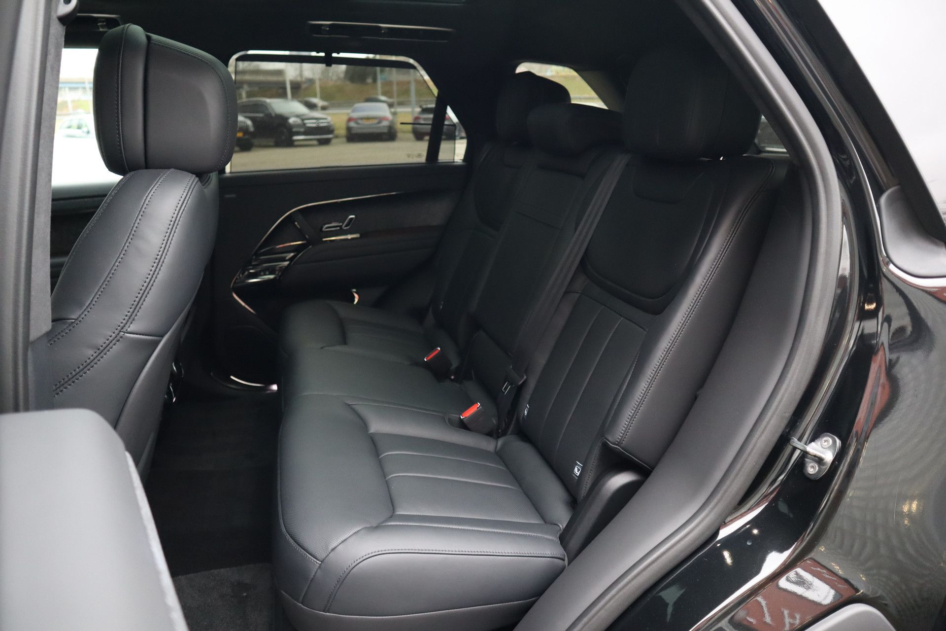 Afbeelding Land Rover Range Rover Sport 4.4 P530 First Edition | Meridian Audio, Massage, Pano, ACC, Trekhaak, Zitklima, Stuurverwarming, Zonweringspakket