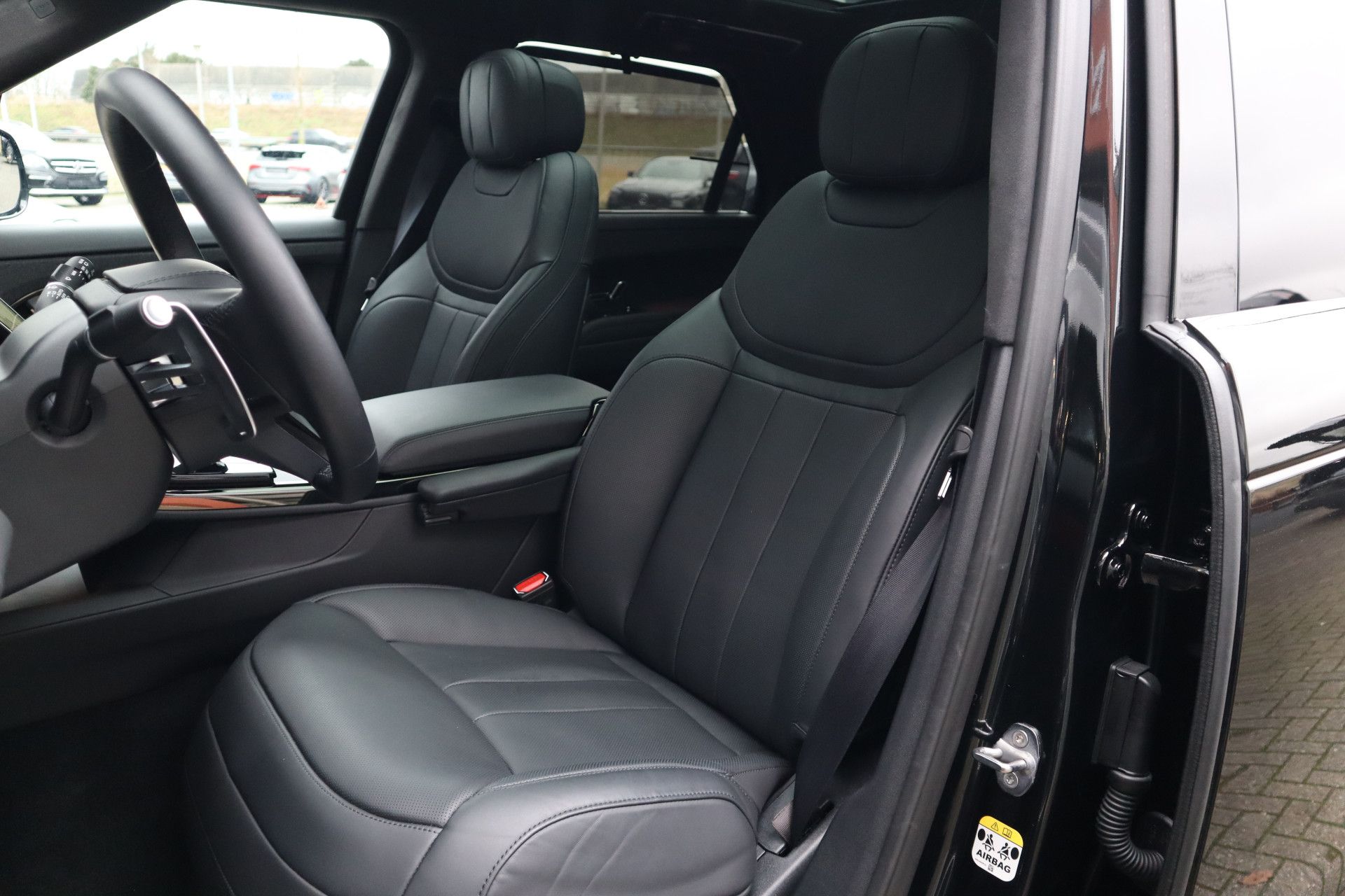Afbeelding Land Rover Range Rover Sport 4.4 P530 First Edition | Meridian Audio, Massage, Pano, ACC, Trekhaak, Zitklima, Stuurverwarming, Zonweringspakket