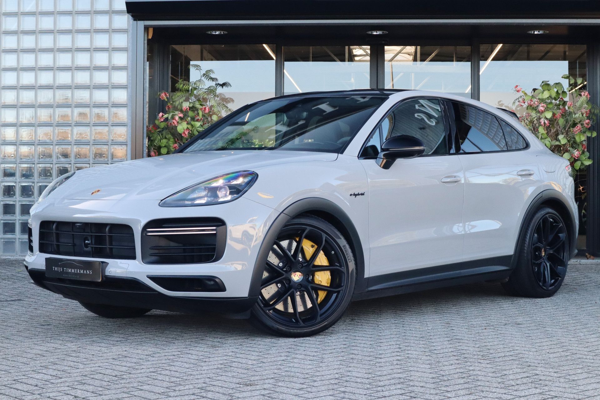 Afbeelding Porsche Cayenne Coupé 4.0 Turbo S E-Hybrid | Keramisch, Carbon, Burmester High End, Trekhaak, Sport Chrono, Drive Assist, 360°-Camera, Stoelverwarming, Stuurverwarming