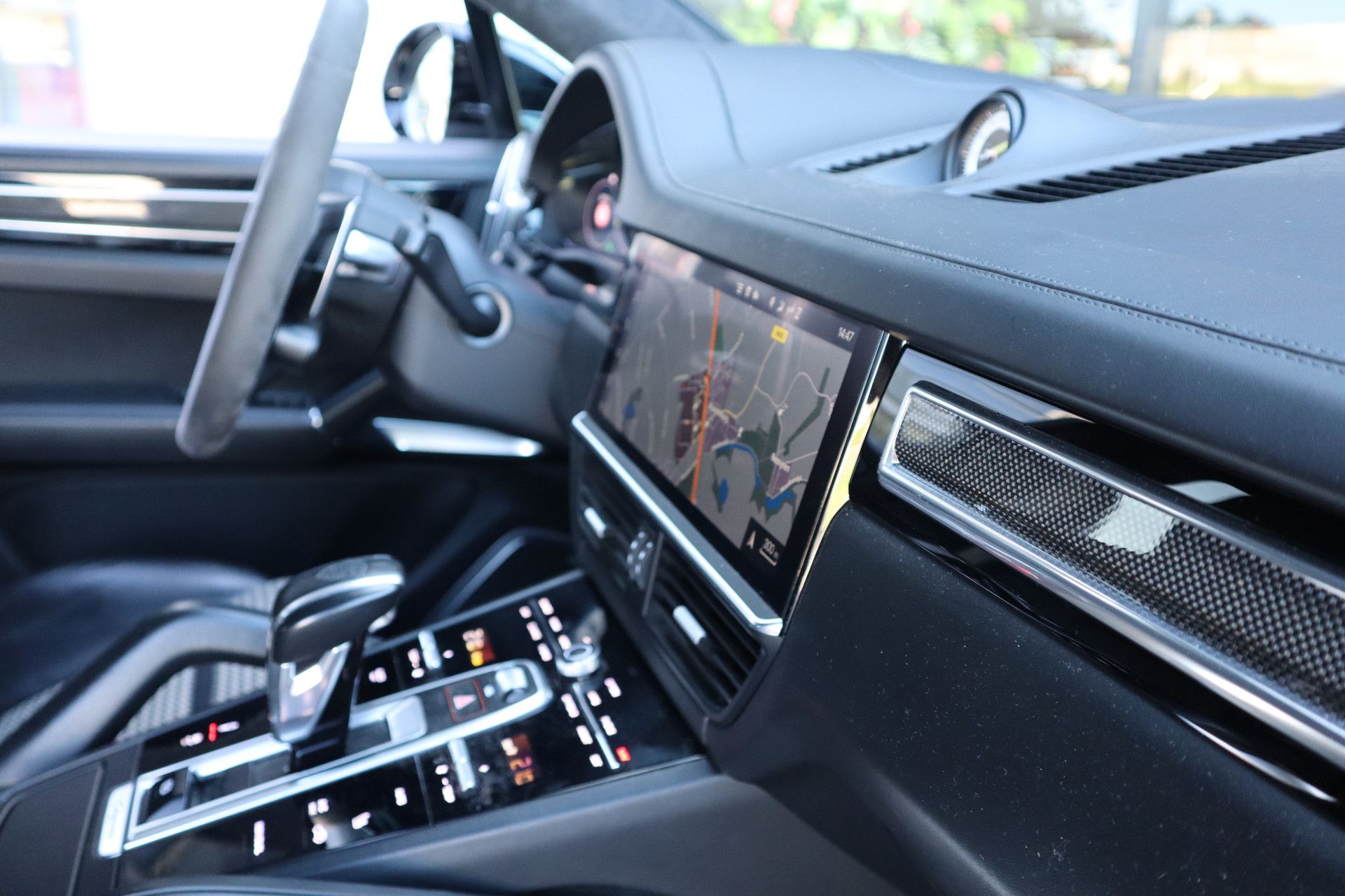 Afbeelding Porsche Cayenne Coupé 4.0 Turbo S E-Hybrid | Keramisch, Carbon, Burmester High End, Trekhaak, Sport Chrono, Drive Assist, 360°-Camera, Stoelverwarming, Stuurverwarming