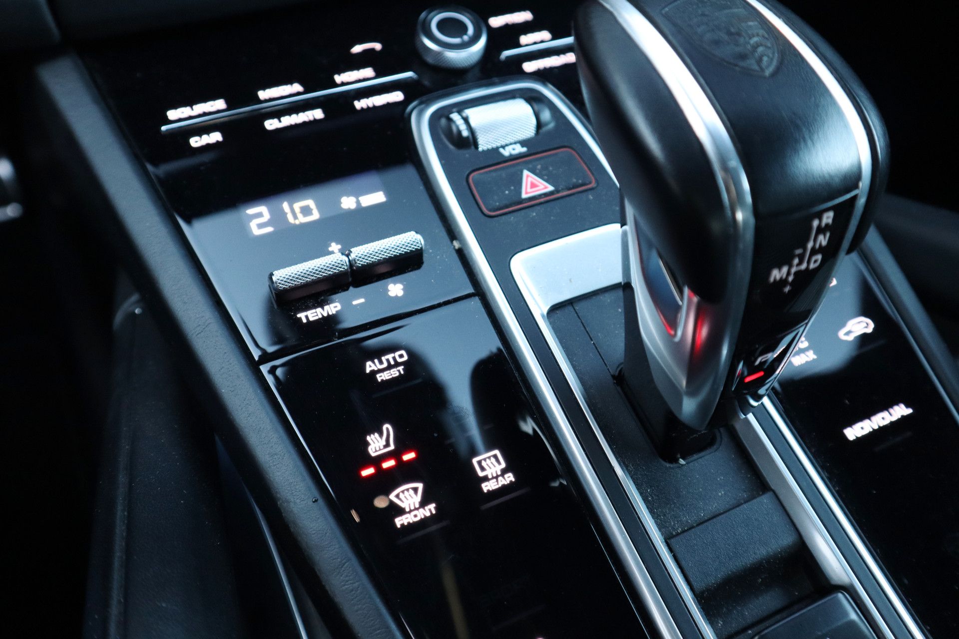 Afbeelding Porsche Cayenne Coupé 4.0 Turbo S E-Hybrid | Keramisch, Carbon, Burmester High End, Trekhaak, Sport Chrono, Drive Assist, 360°-Camera, Stoelverwarming, Stuurverwarming