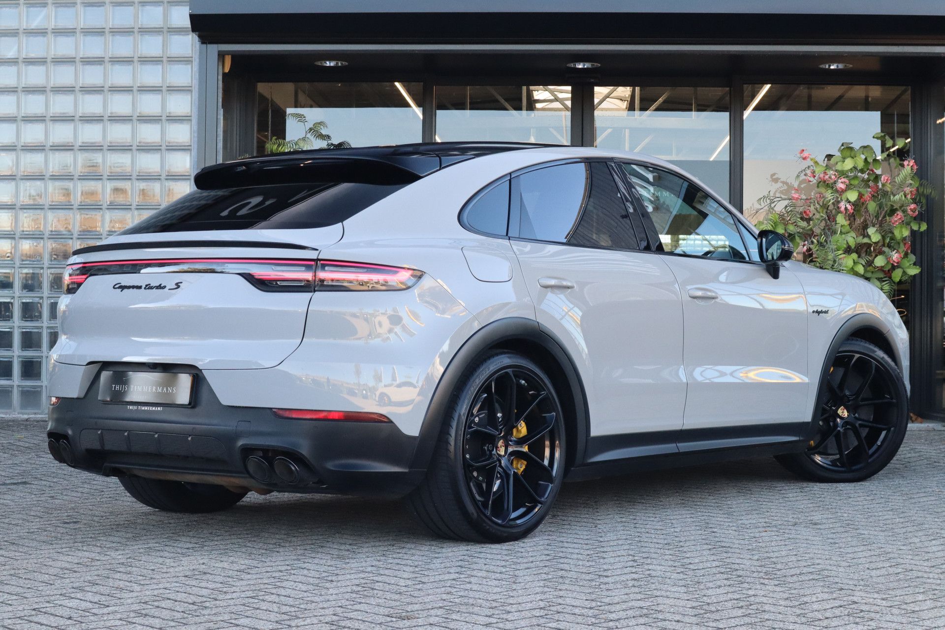 Afbeelding Porsche Cayenne Coupé 4.0 Turbo S E-Hybrid | Keramisch, Carbon, Burmester High End, Trekhaak, Sport Chrono, Drive Assist, 360°-Camera, Stoelverwarming, Stuurverwarming