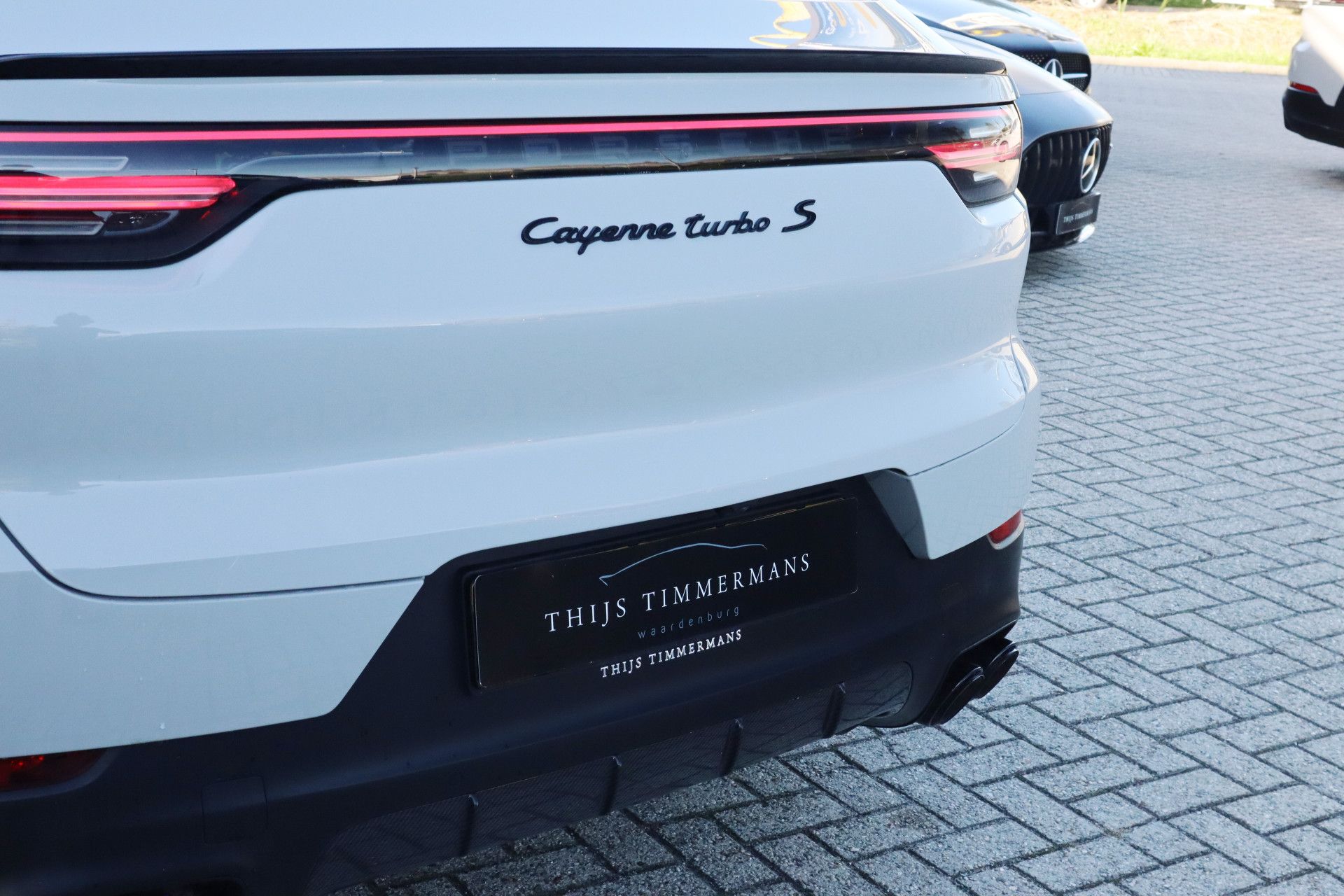 Afbeelding Porsche Cayenne Coupé 4.0 Turbo S E-Hybrid | Keramisch, Carbon, Burmester High End, Trekhaak, Sport Chrono, Drive Assist, 360°-Camera, Stoelverwarming, Stuurverwarming