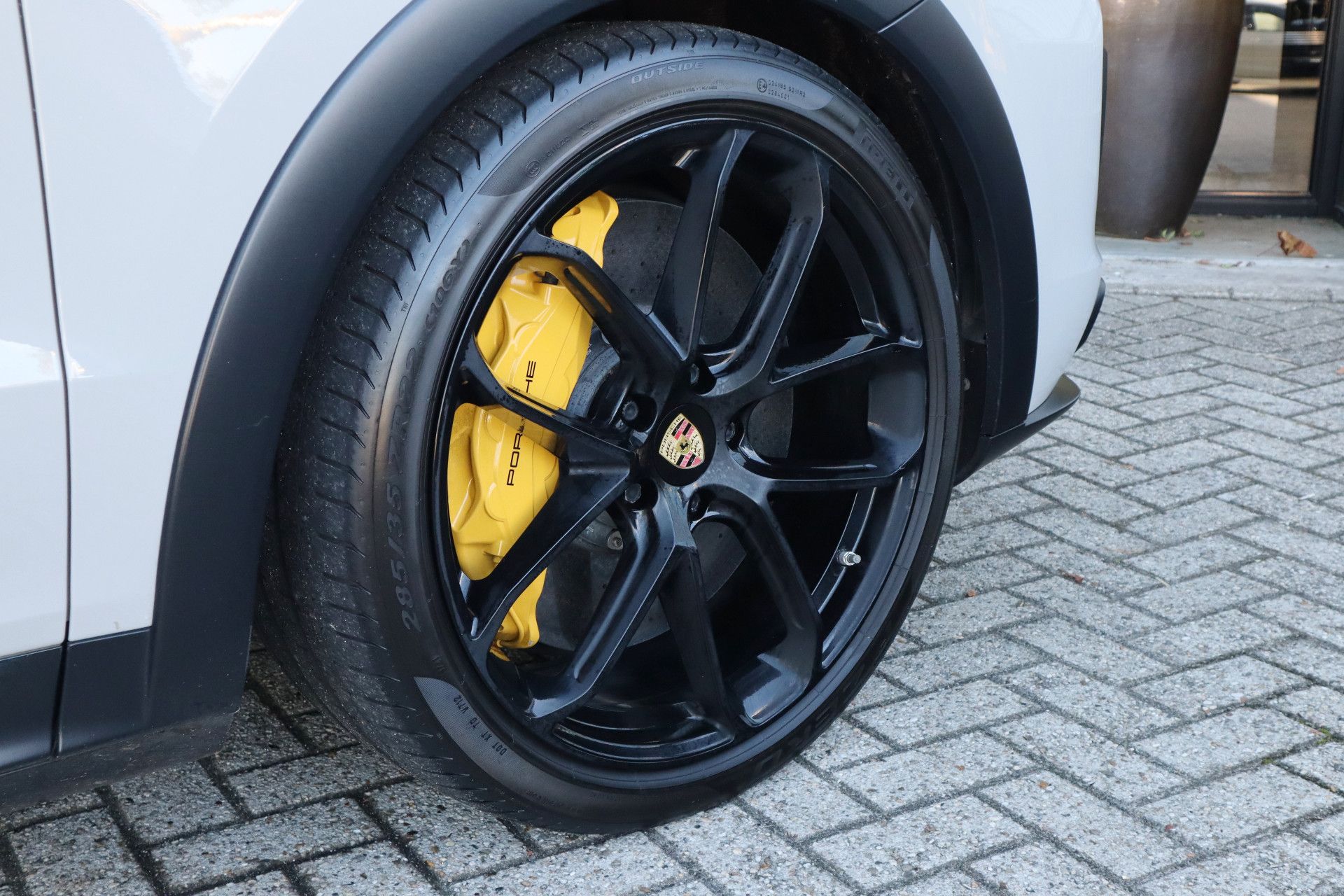 Afbeelding Porsche Cayenne Coupé 4.0 Turbo S E-Hybrid | Keramisch, Carbon, Burmester High End, Trekhaak, Sport Chrono, Drive Assist, 360°-Camera, Stoelverwarming, Stuurverwarming