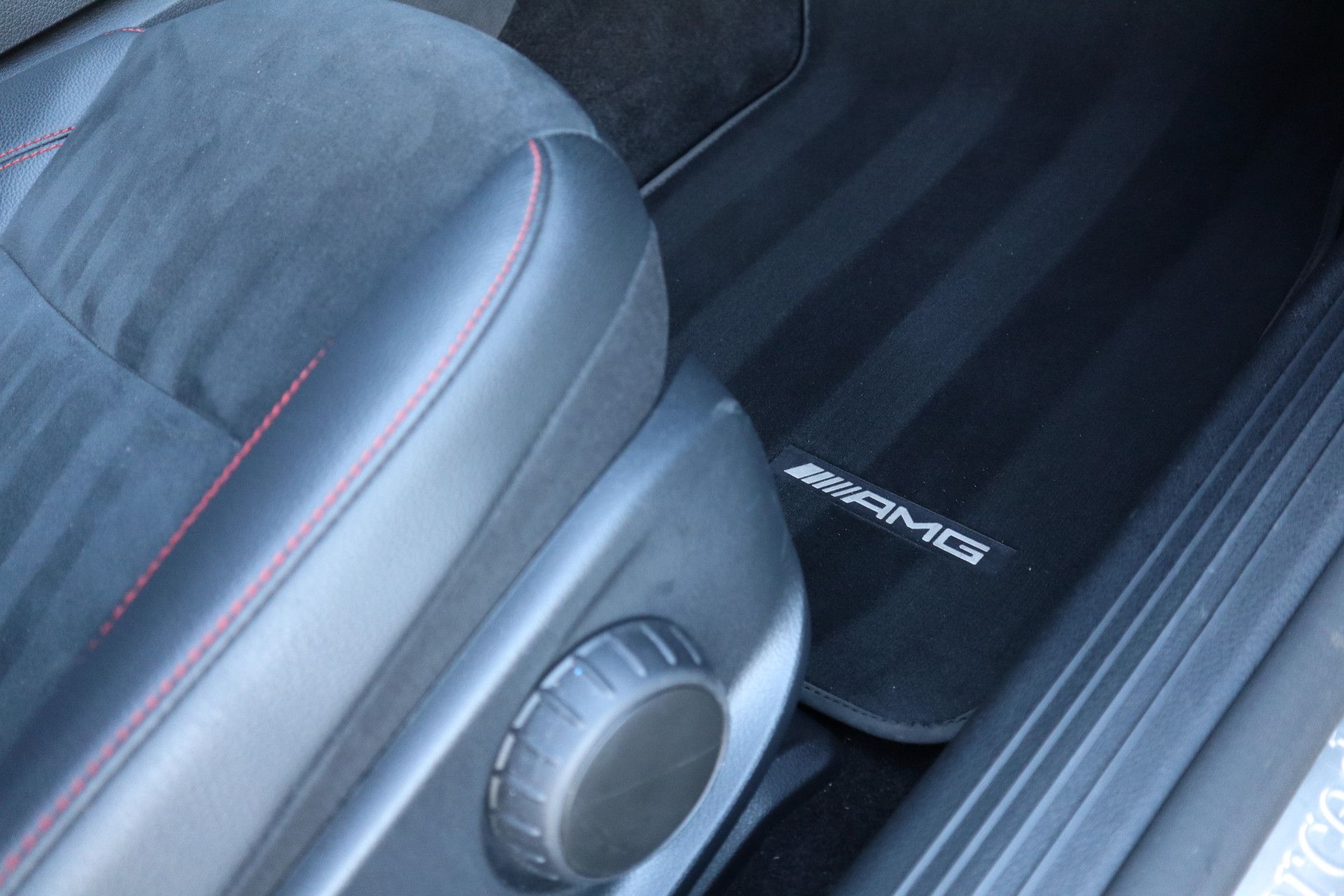 Afbeelding Mercedes-Benz A-Klasse 250 e | AMG-Line, Burmester, Panoramadak, Multibeam LED, Standkachel, Keyless-go, Stoelverwarming, Achteruitrijcamera