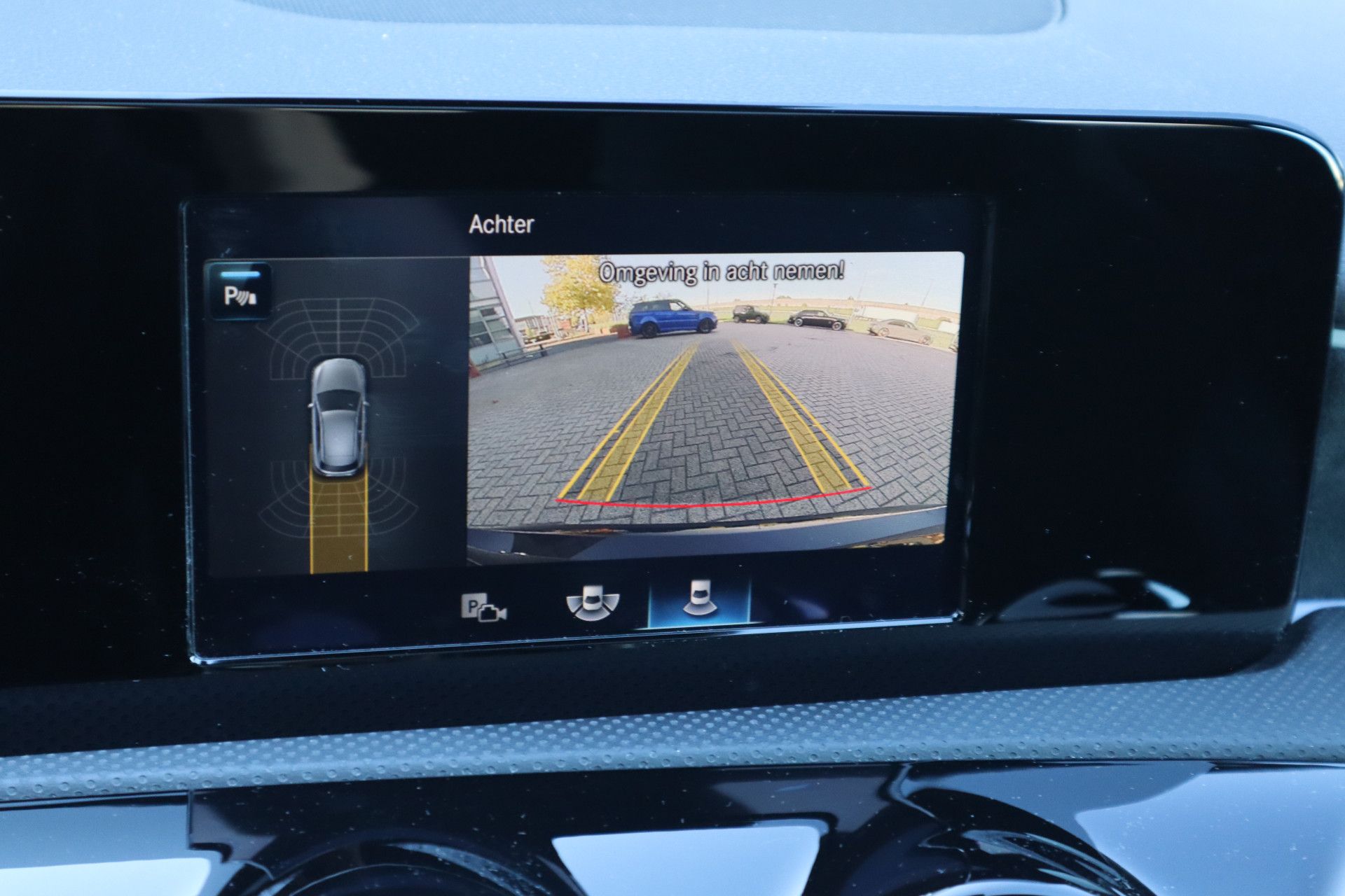 Afbeelding Mercedes-Benz A-Klasse 250 e | AMG-Line, Burmester, Panoramadak, Multibeam LED, Standkachel, Keyless-go, Stoelverwarming, Achteruitrijcamera