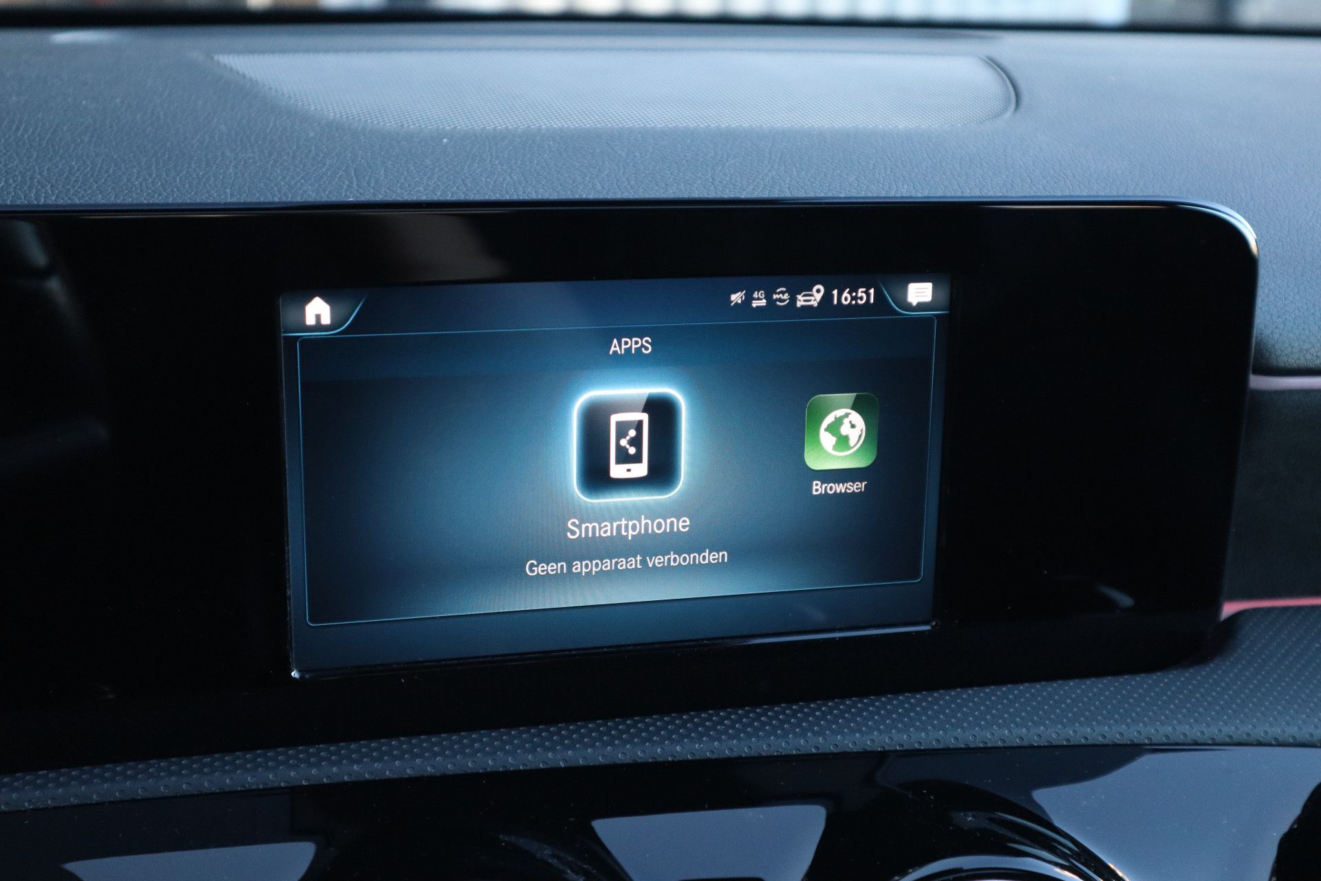 Afbeelding Mercedes-Benz A-Klasse 250 e | AMG-Line, Burmester, Panoramadak, Multibeam LED, Standkachel, Keyless-go, Stoelverwarming, Achteruitrijcamera