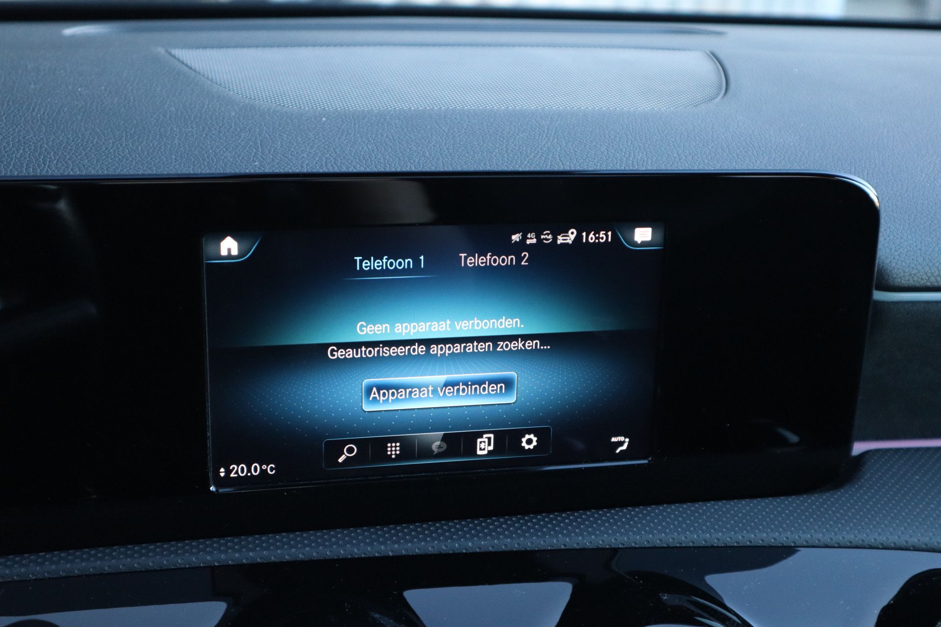 Afbeelding Mercedes-Benz A-Klasse 250 e | AMG-Line, Burmester, Panoramadak, Multibeam LED, Standkachel, Keyless-go, Stoelverwarming, Achteruitrijcamera