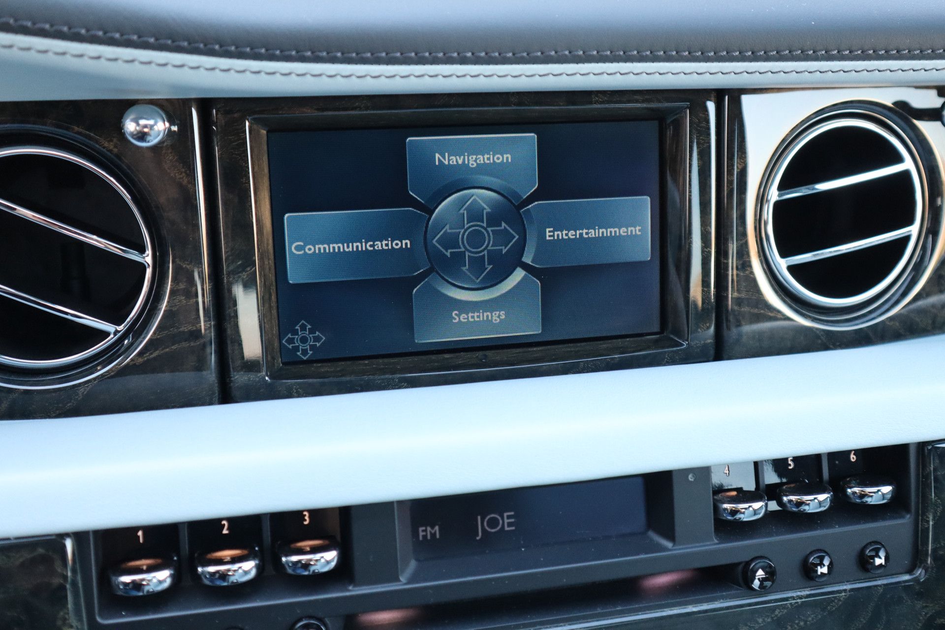 Afbeelding Rolls-Royce Phantom 6.7 V12 | Two tone, Sterrenhemel + schuifdak, Coachline, Gordijnen, Entertainment, Exicon Audio