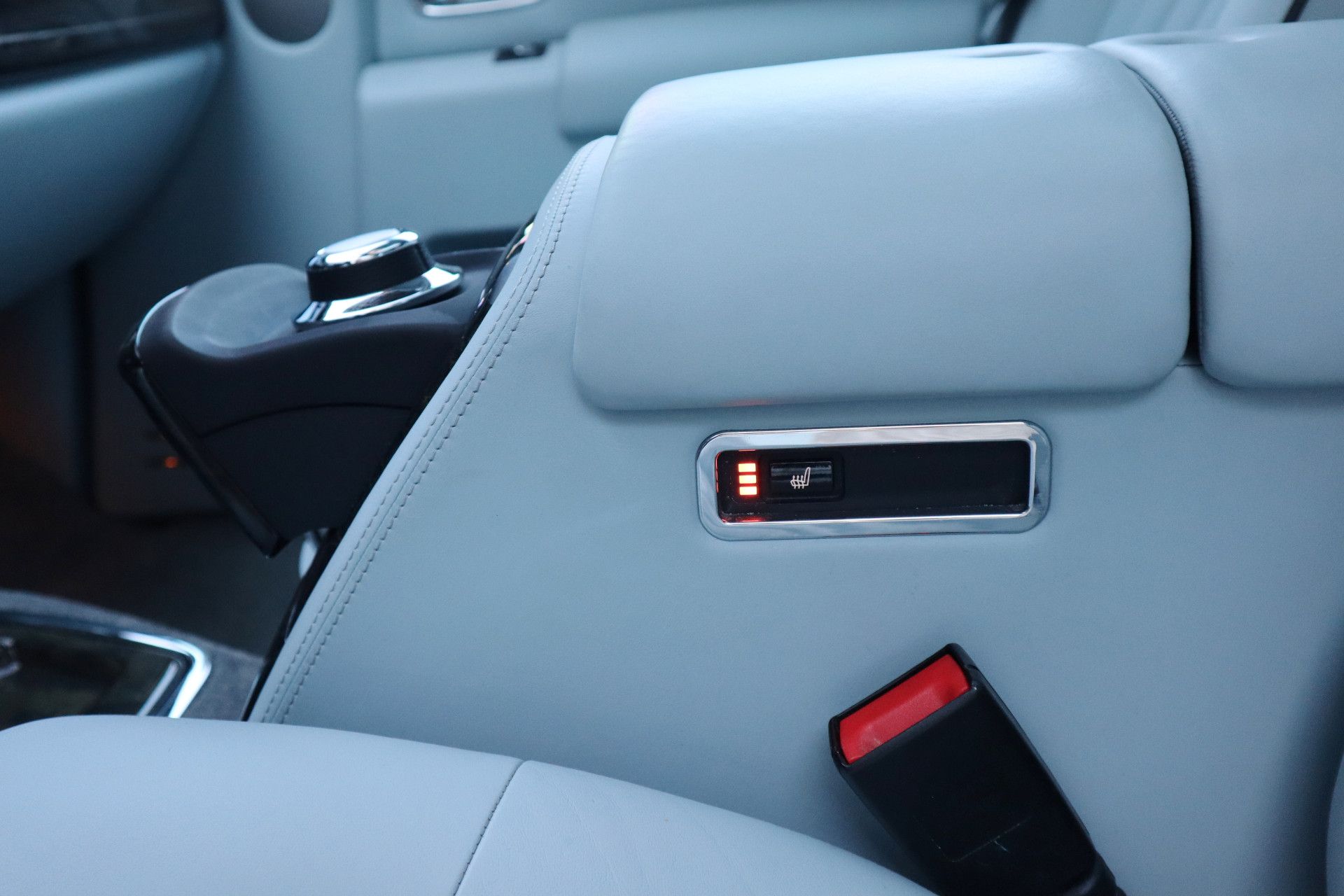 Afbeelding Rolls-Royce Phantom 6.7 V12 | Two tone, Sterrenhemel + schuifdak, Coachline, Gordijnen, Entertainment, Exicon Audio