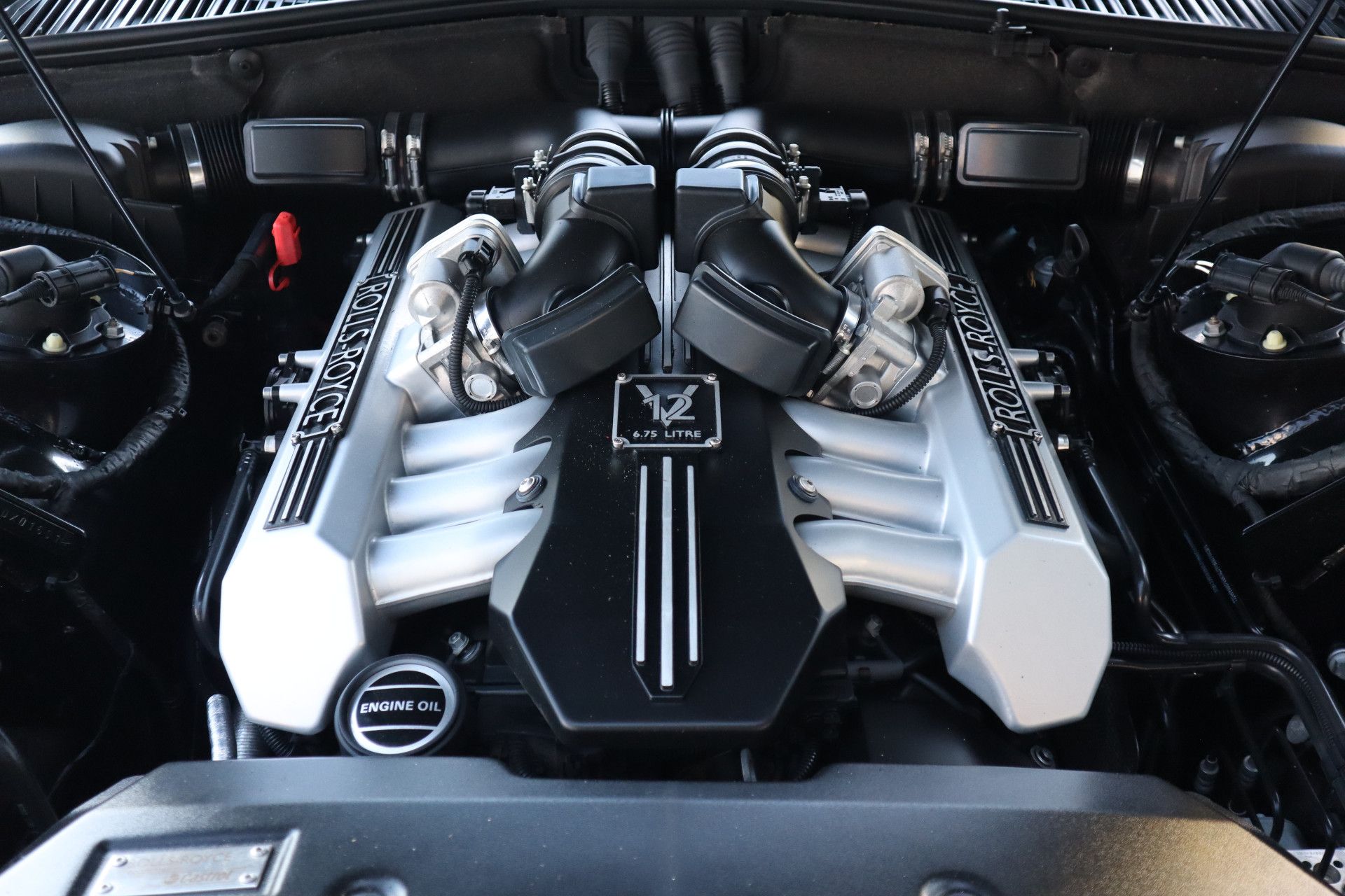 Afbeelding Rolls-Royce Phantom 6.7 V12 | Two tone, Sterrenhemel + schuifdak, Coachline, Gordijnen, Entertainment, Exicon Audio