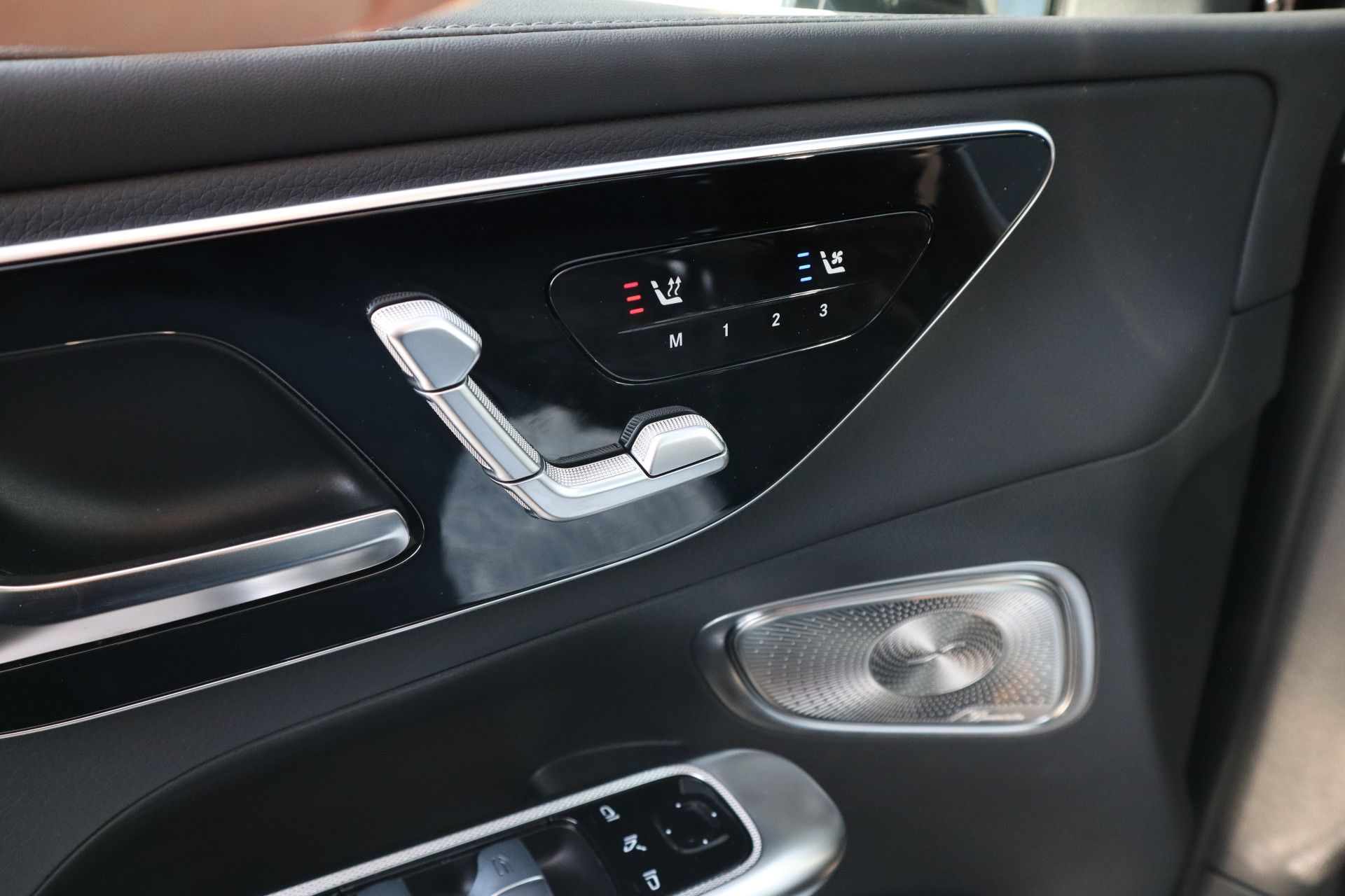 Afbeelding Mercedes-Benz GLC 400 e 4MATIC | AMG-Line, Massage, Burmester, Pano, Trekhaak, Memory, Zitklima, Stuurverwarming, Digital Light