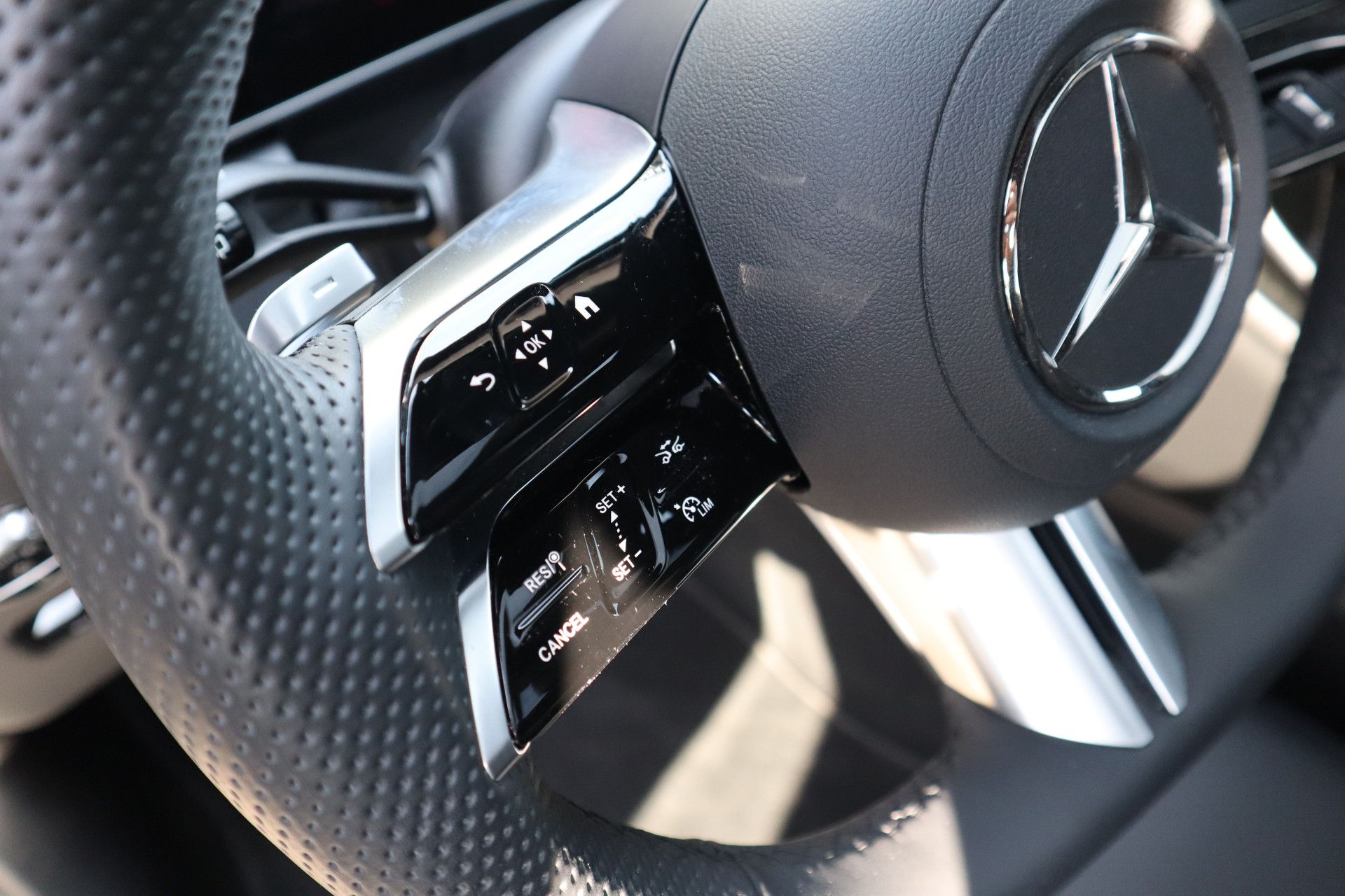 Afbeelding Mercedes-Benz GLC 400 e 4MATIC | AMG-Line, Massage, Burmester, Pano, Trekhaak, Memory, Zitklima, Stuurverwarming, Digital Light