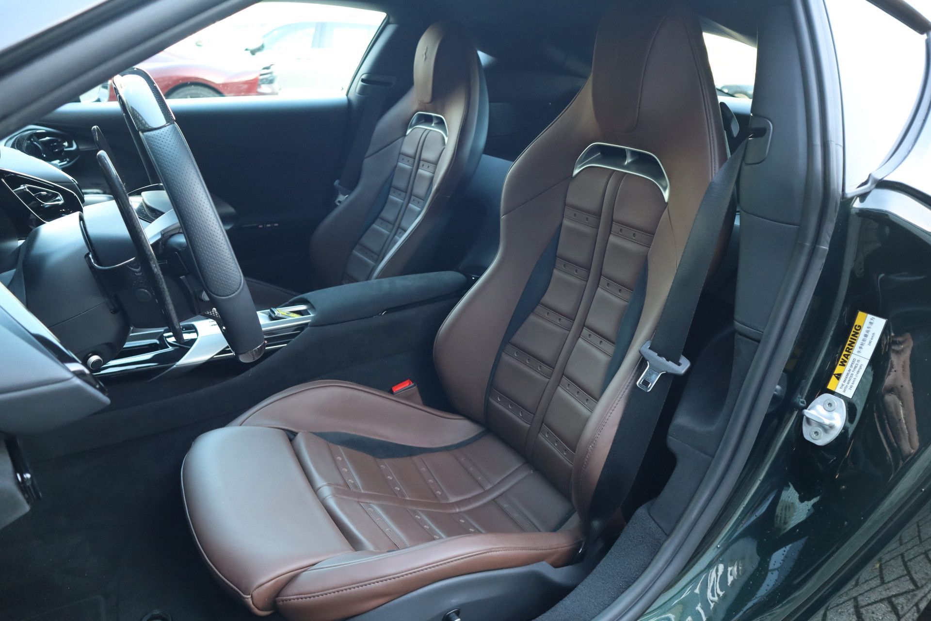 Afbeelding Ferrari 12Cilindri 6.5 V12 | Airbrushed Shields, Passenger display, Lift, Elektrisch verst. Daytona stoelen, ACC, Stoelverwarming, 360°Camera, Apple Carplay, Verde Zeltweg