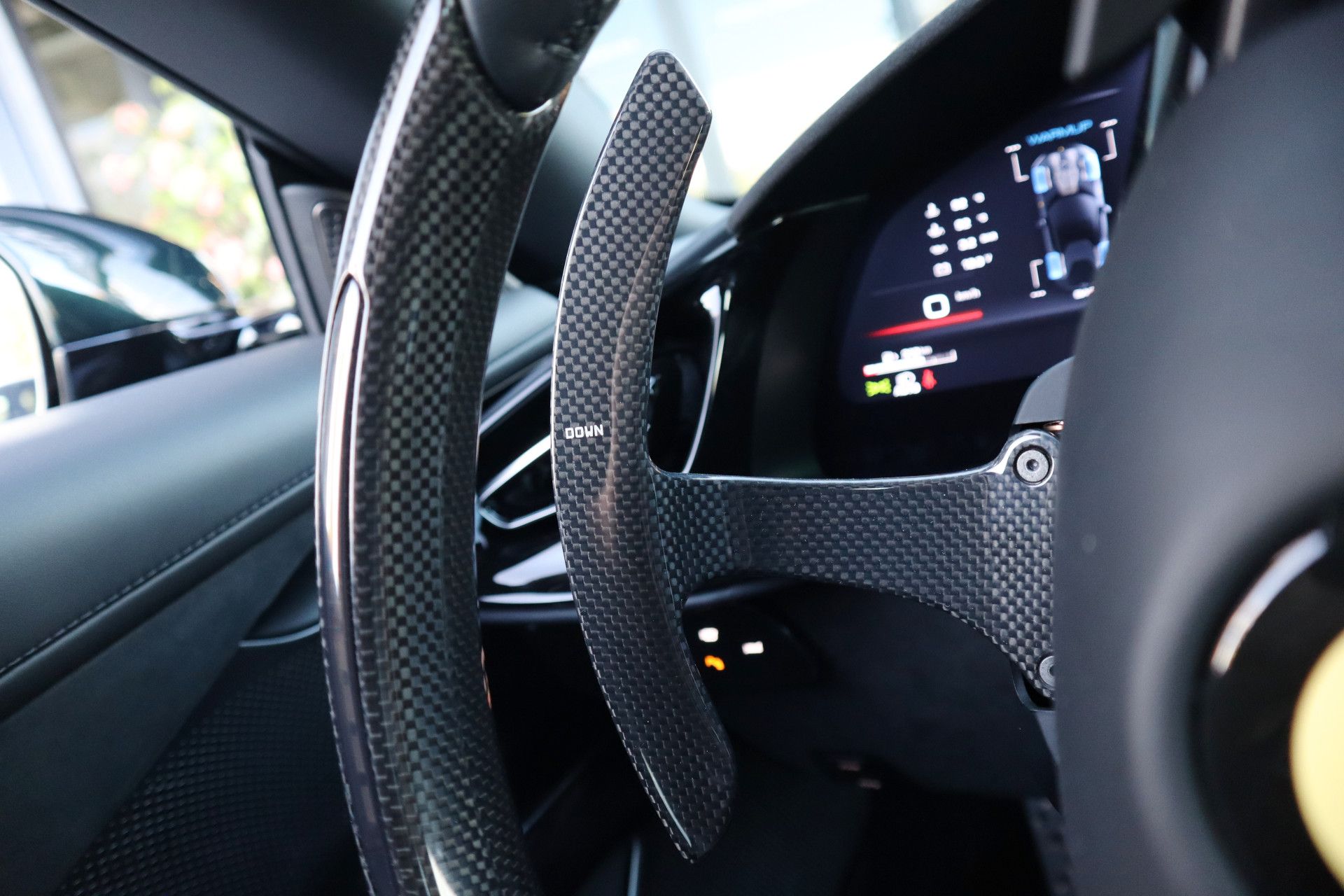 Afbeelding Ferrari 12Cilindri 6.5 V12 | Airbrushed Shields, Passenger display, Lift, Elektrisch verst. Daytona stoelen, ACC, Stoelverwarming, 360°Camera, Apple Carplay, Verde Zeltweg