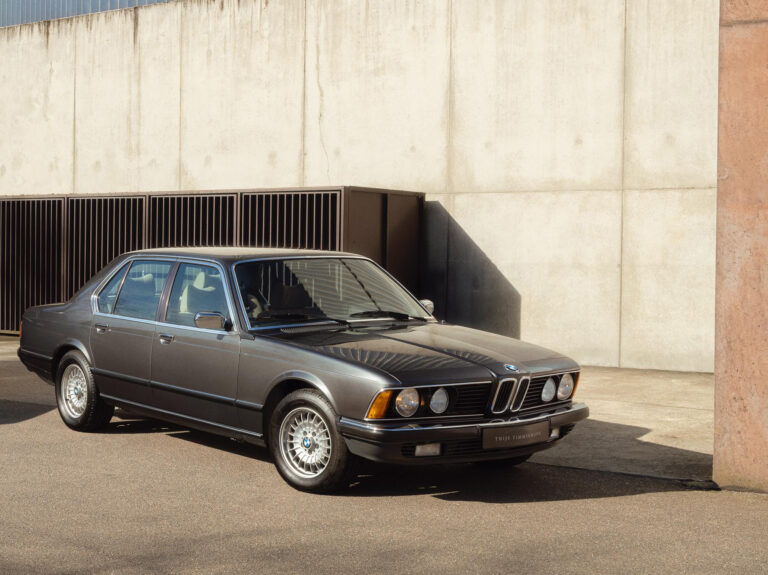 BMW 745i uit 1982: statige topklasse met een heerlijke turboklap