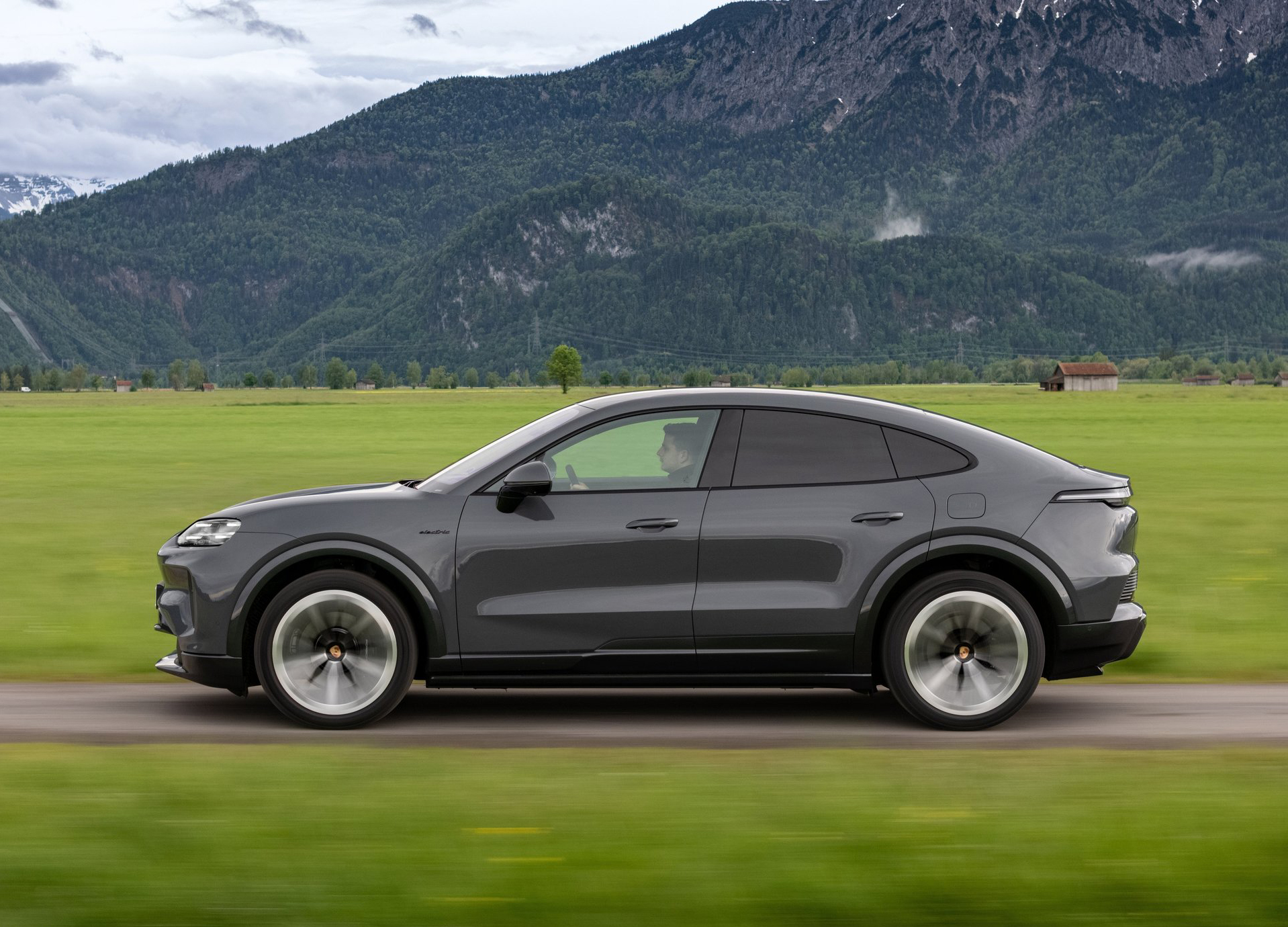 Porsche-Cayenne_Coupe_